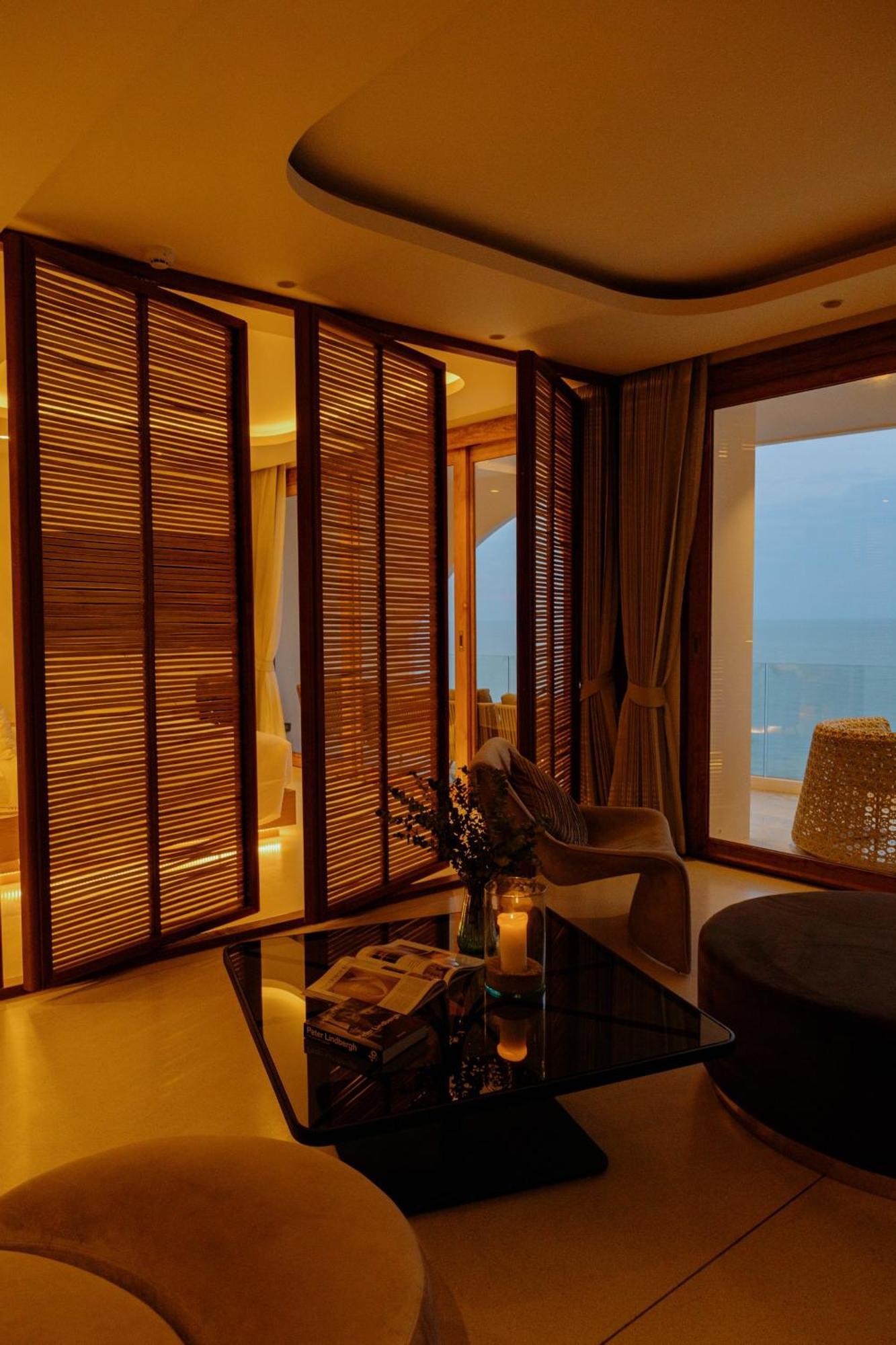 Elite Atoll Beachfront Hotel 4*