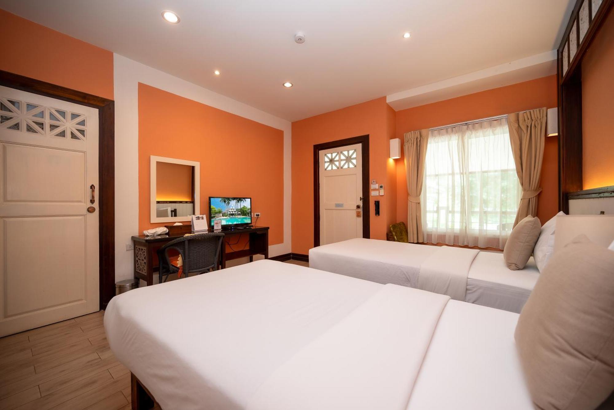 Le Charme Historical Park Hotel 4*