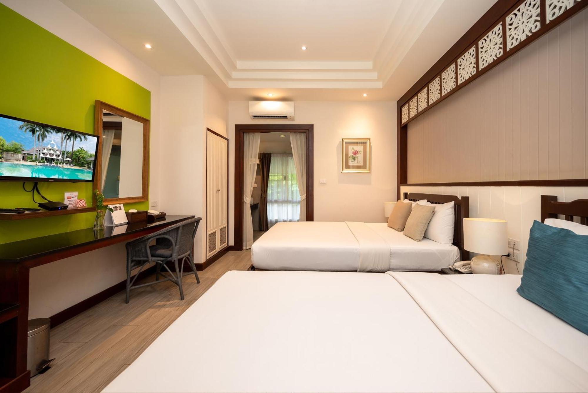 Le Charme Historical Park Hotel 4*