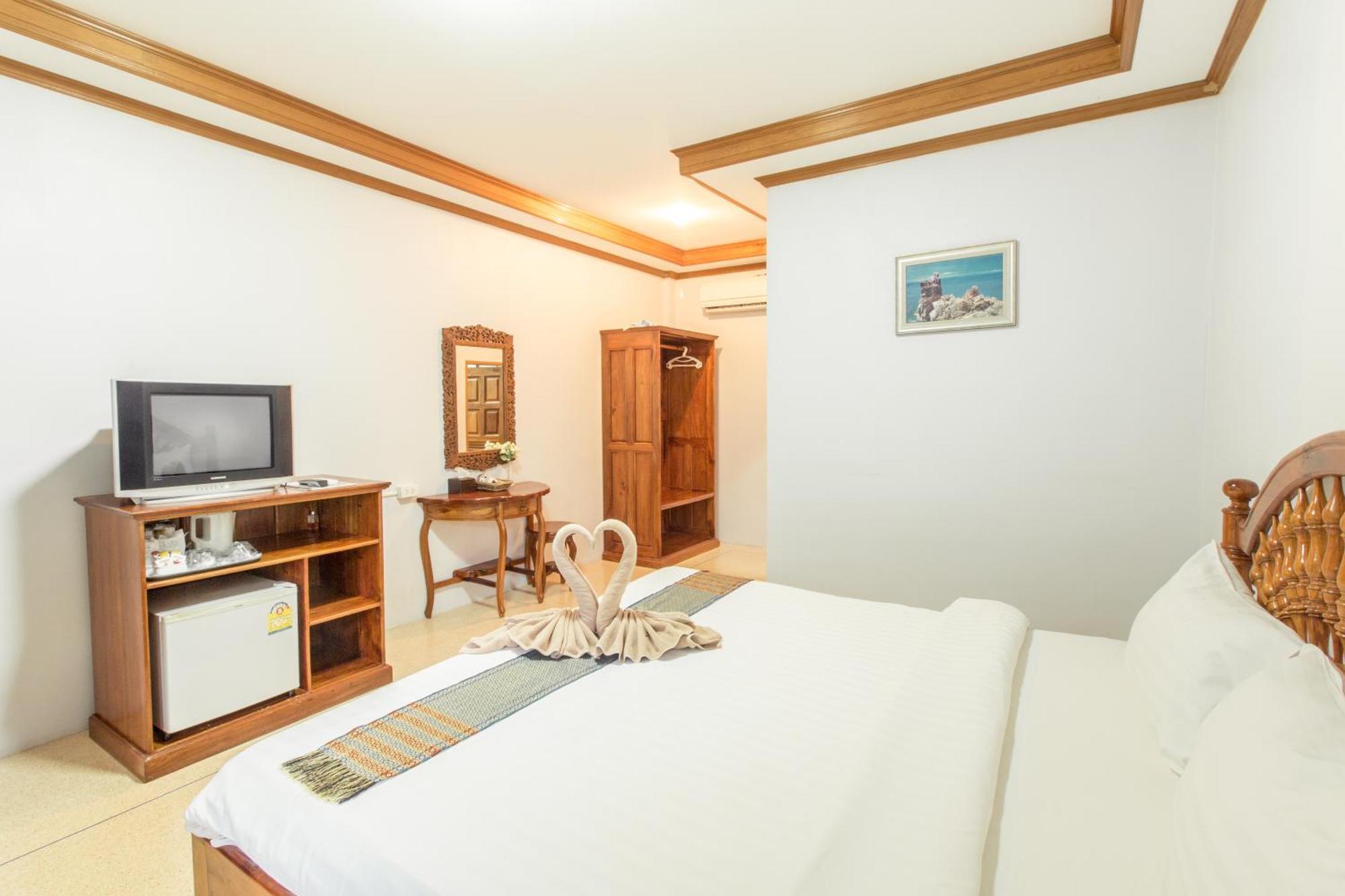 Hotel Chai Chet 4*