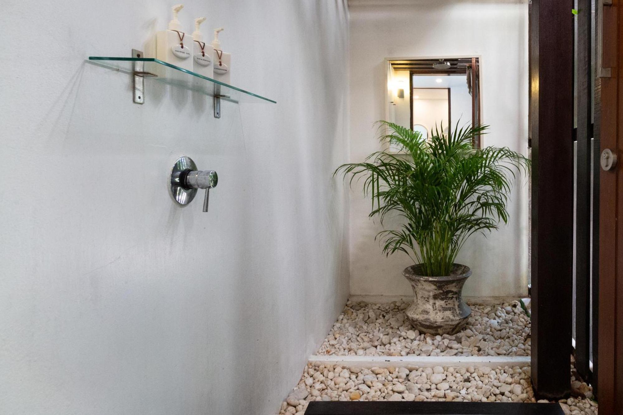 Villa Ban Suriya Lipa Noi