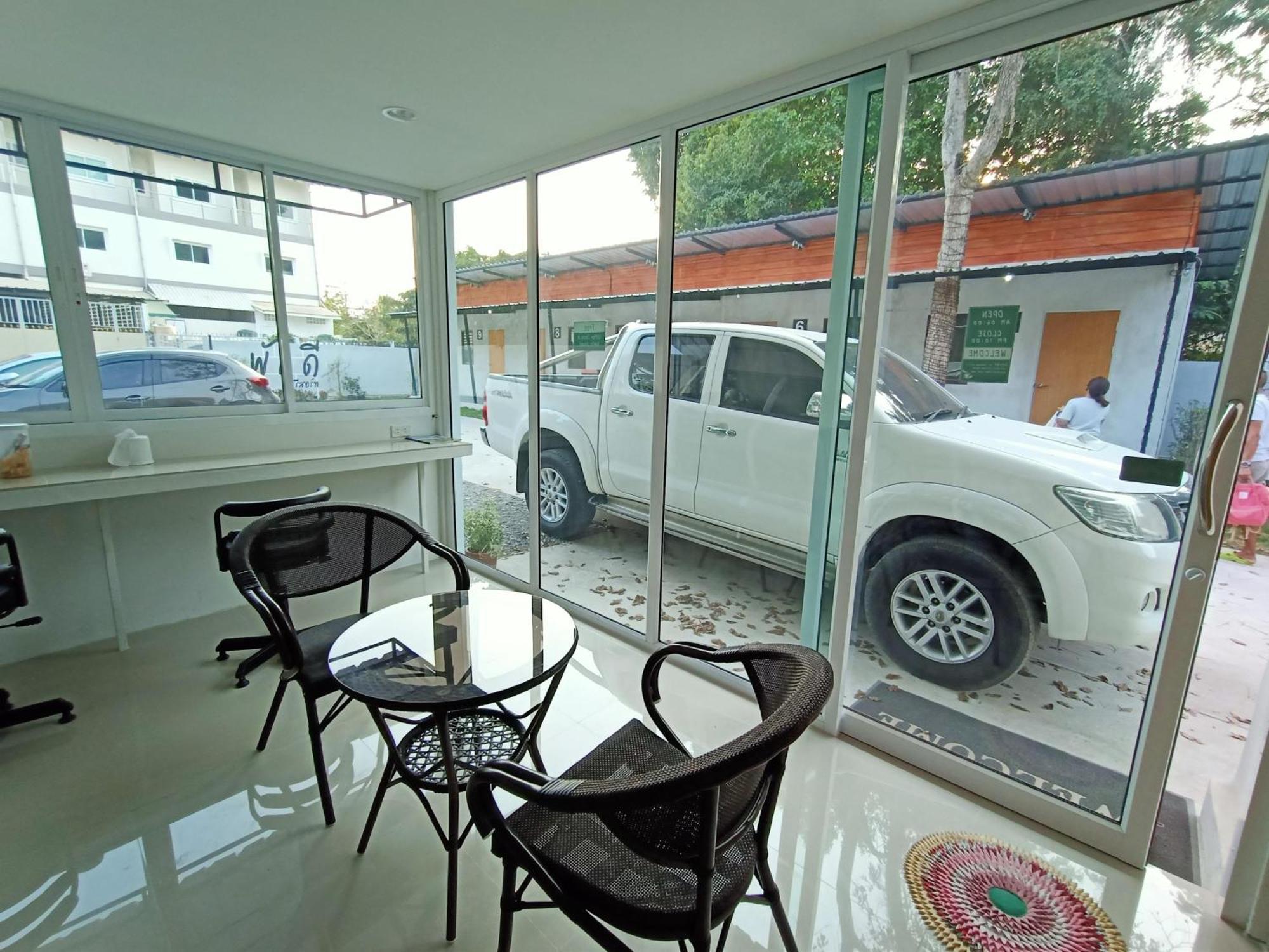 พักดีรีสอร์ท 2 2* Nakhon Ratchasima