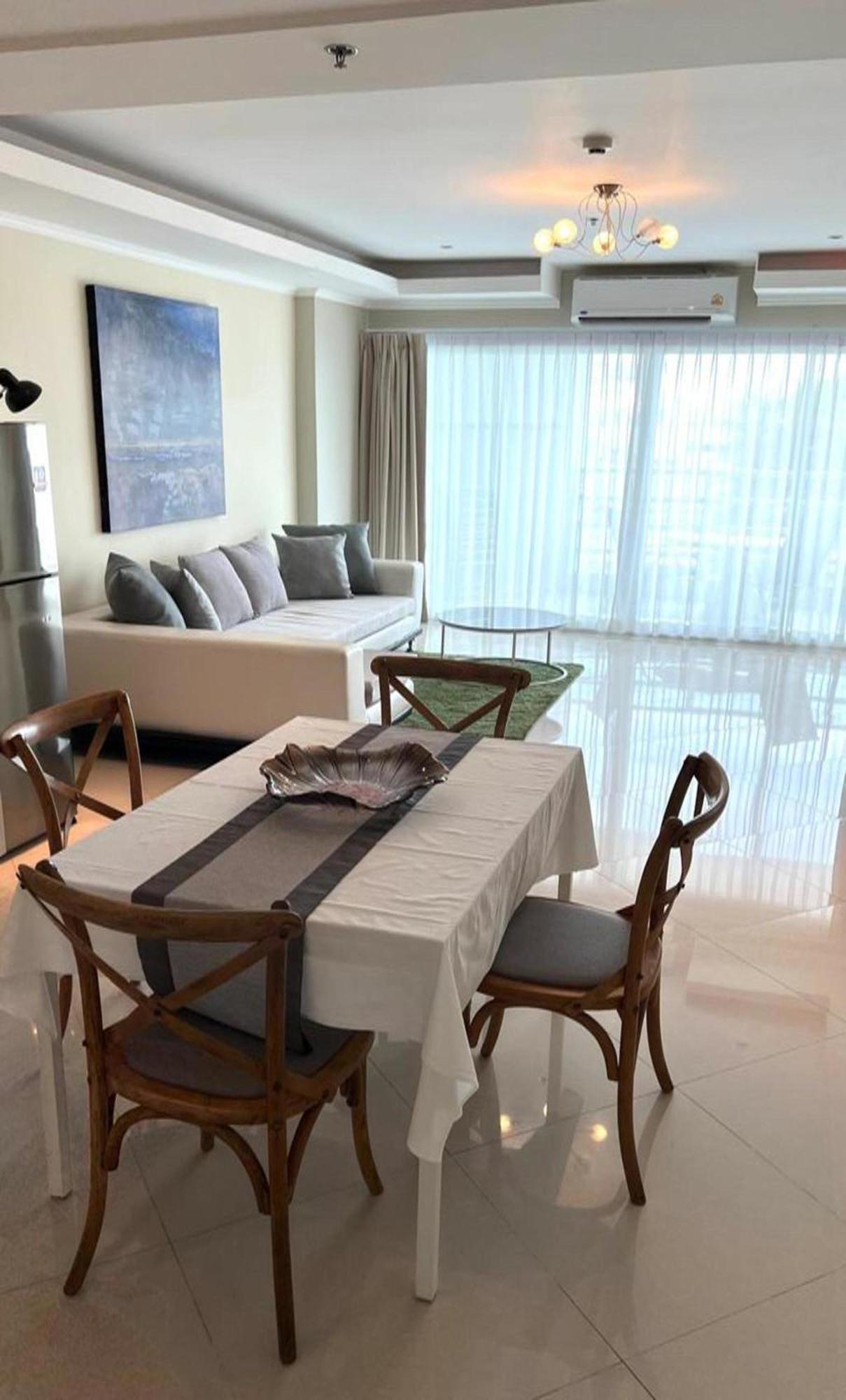 View Talay 7 Seaview Apartment