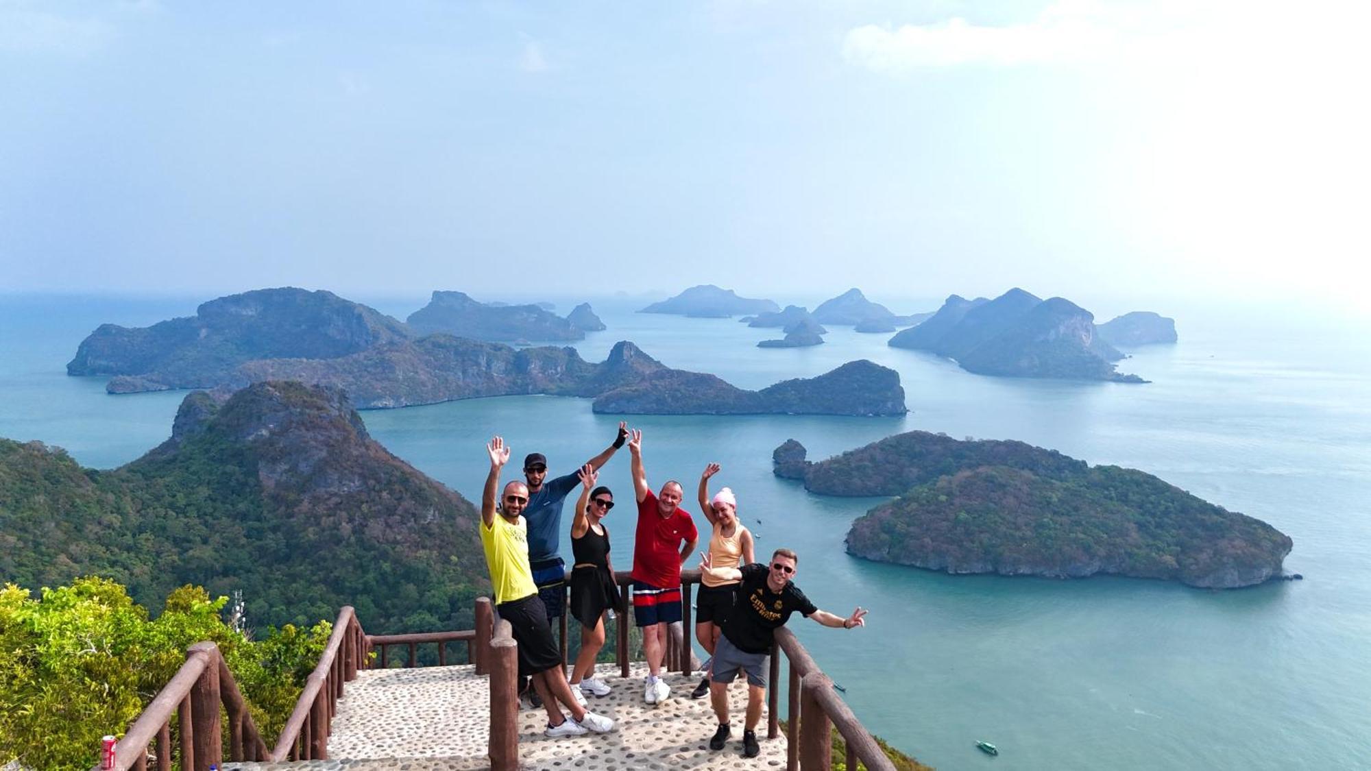 Hotel Angthong 3*