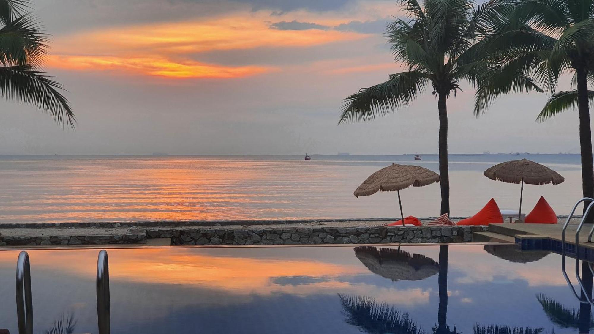 Serene Sands Hotel