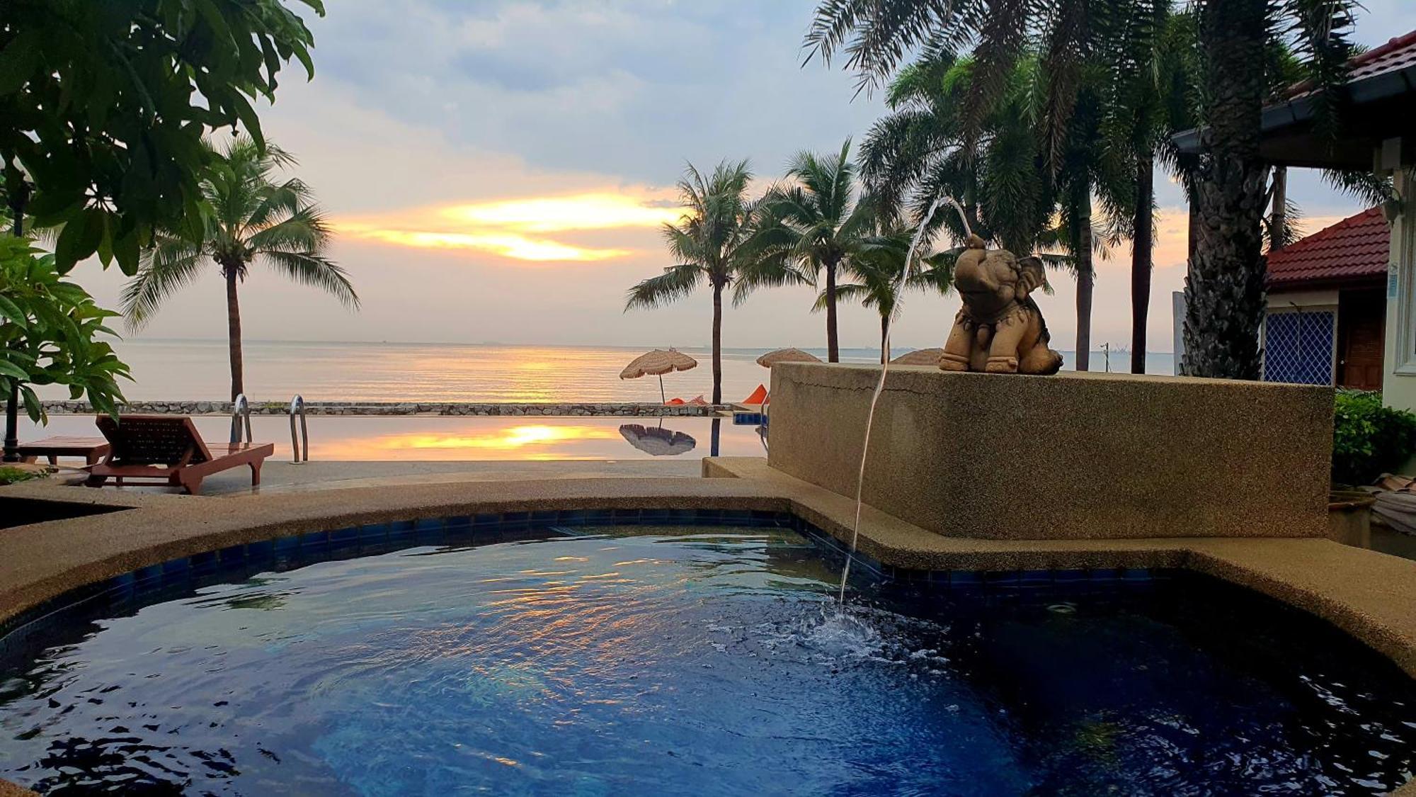 Hotel Serene Sands Bang Lamung