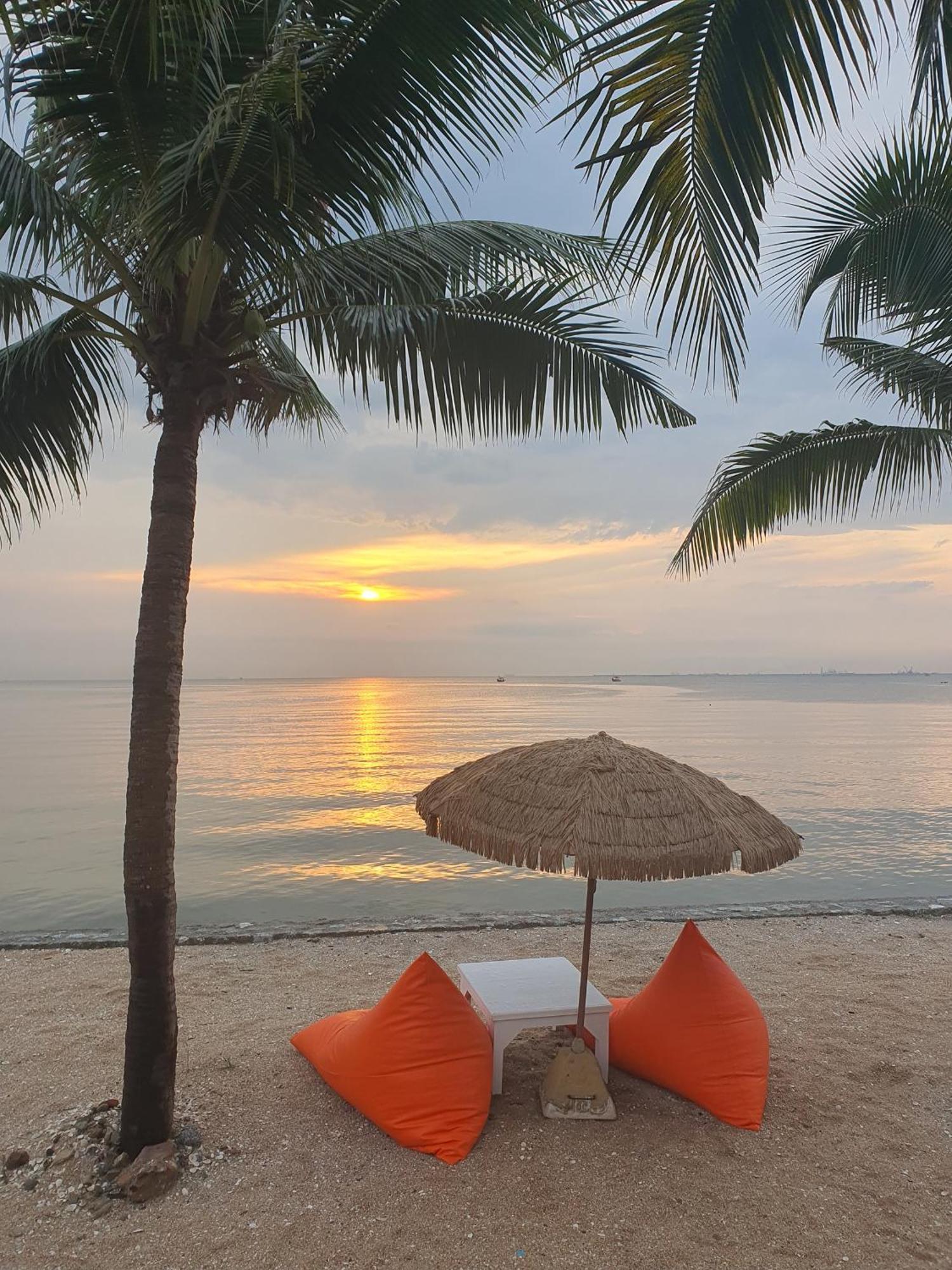 Hotel Serene Sands Bang Lamung