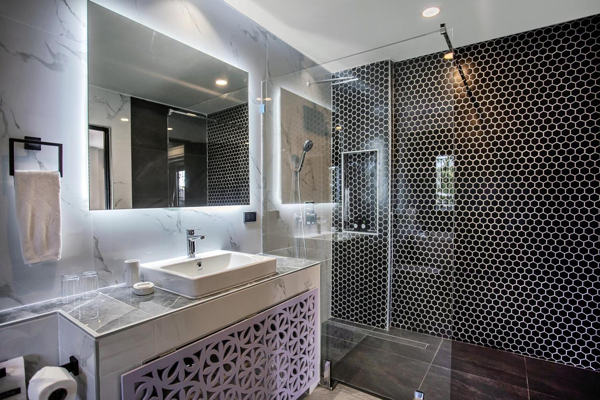 Villa Baan Santhiya Private Pool - Free Tuk-tuk Service To The Beach! *