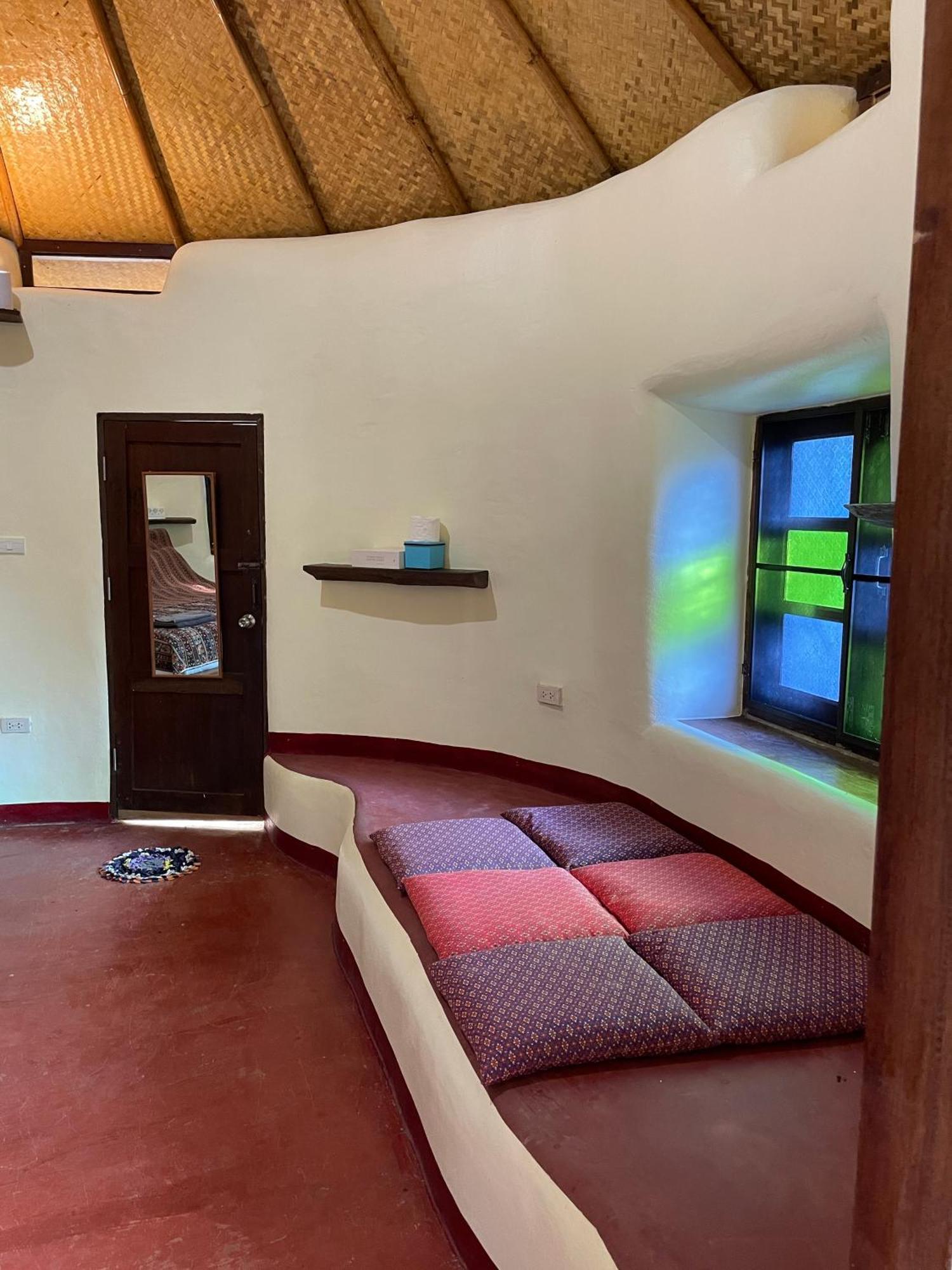 Bed & Breakfast Roundhouses Chiang Dao
