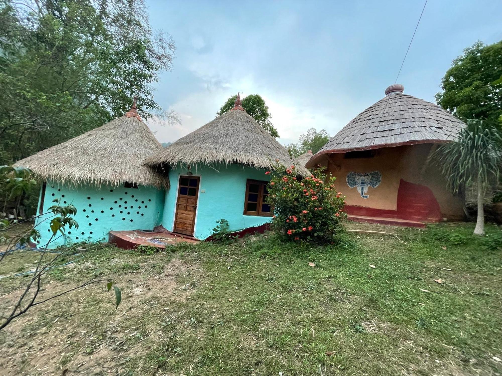 Bed & Breakfast Roundhouses Chiang Dao