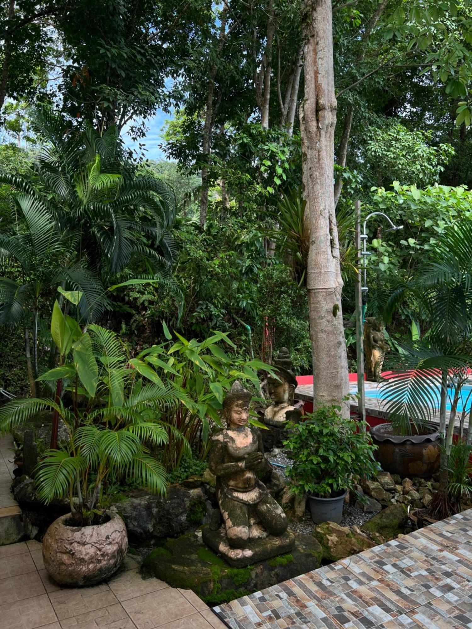 Baan Ton Rak Boutique