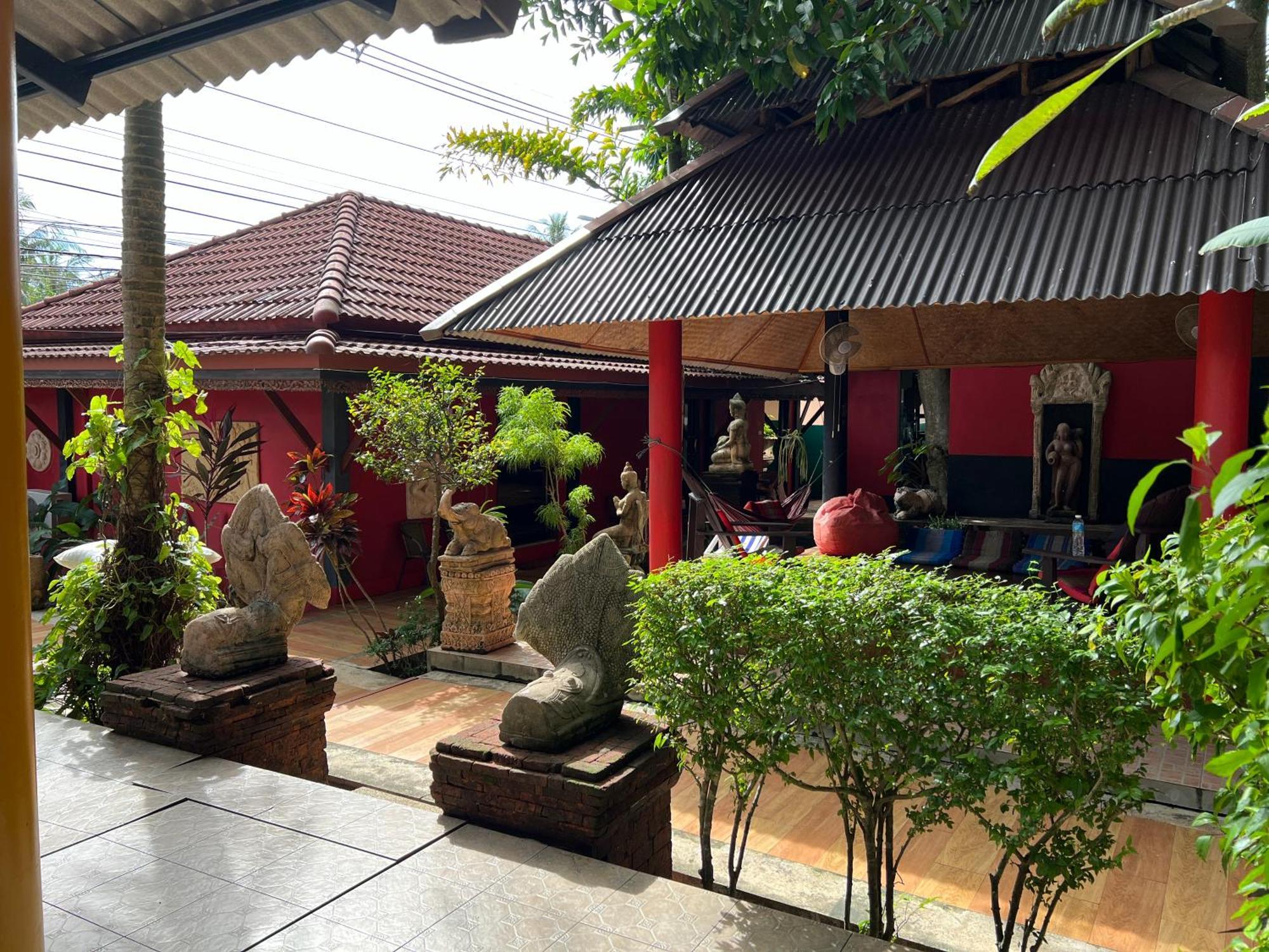Baan Ton Rak Boutique