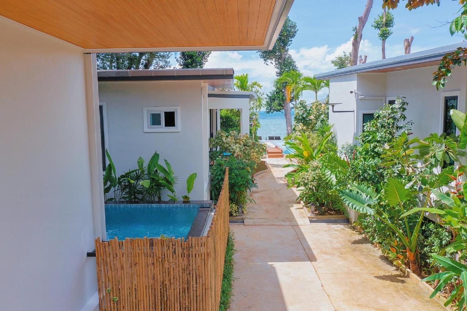 Beachhouse Pool Krabi