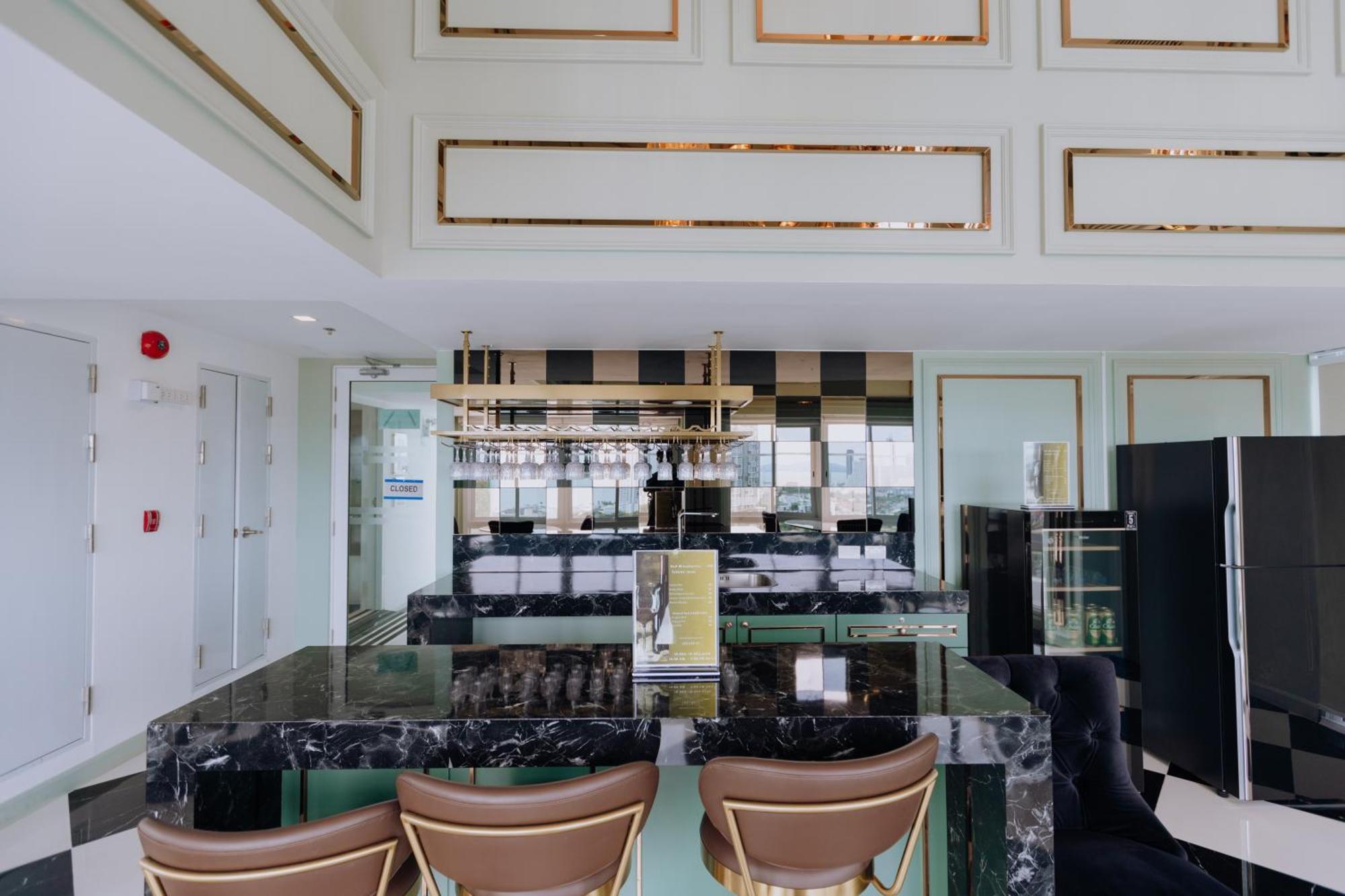 The Empire Tower K Apartment