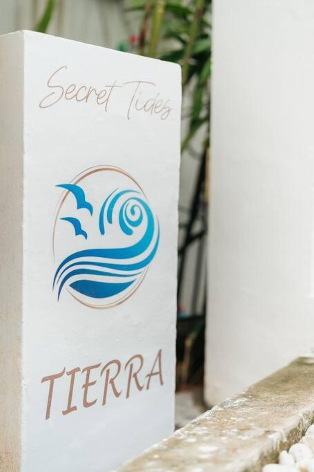 Beachfront Secret Tides Tierra Villa *