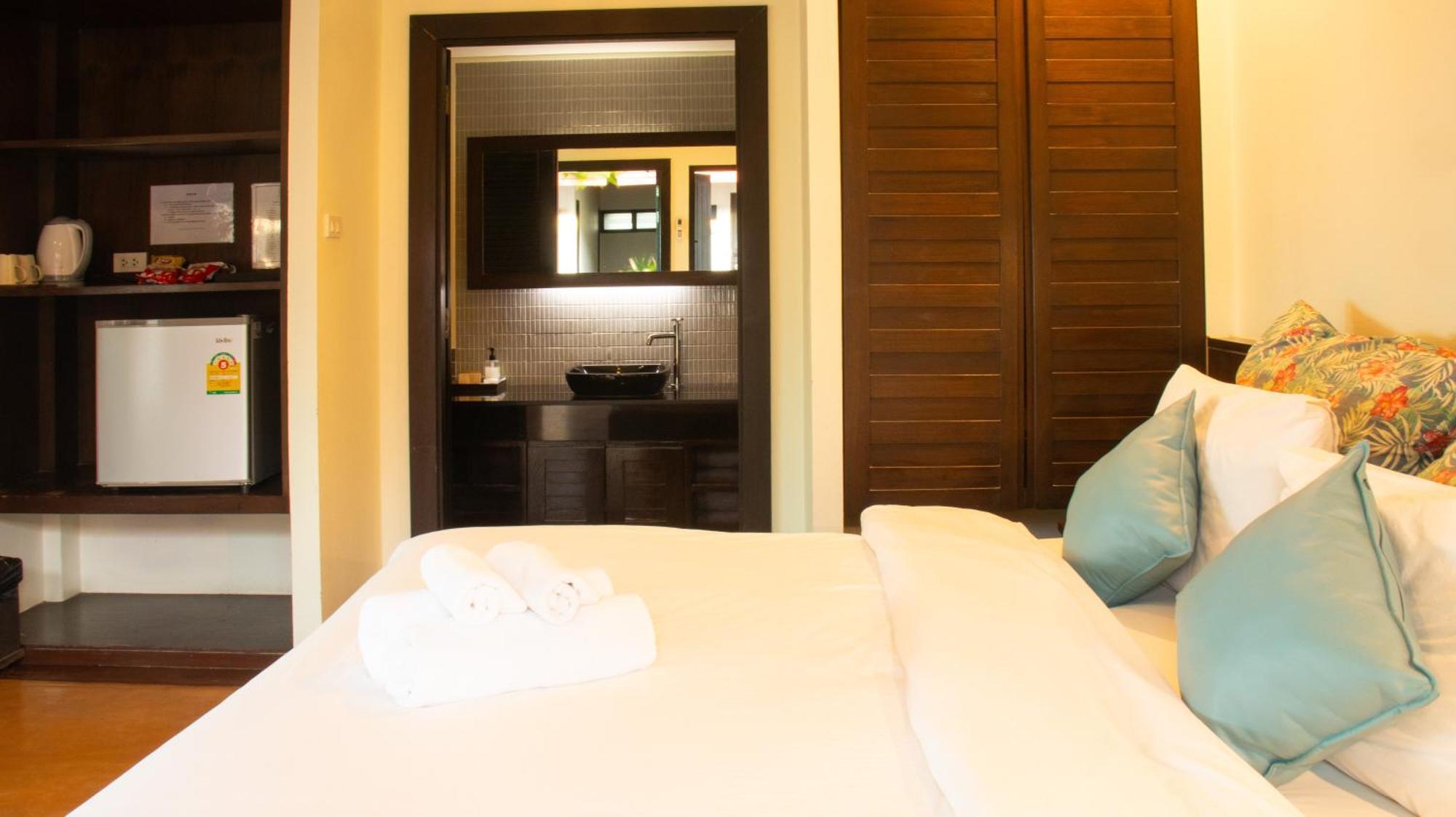 Chidlom Hotel Haad Chao Samran