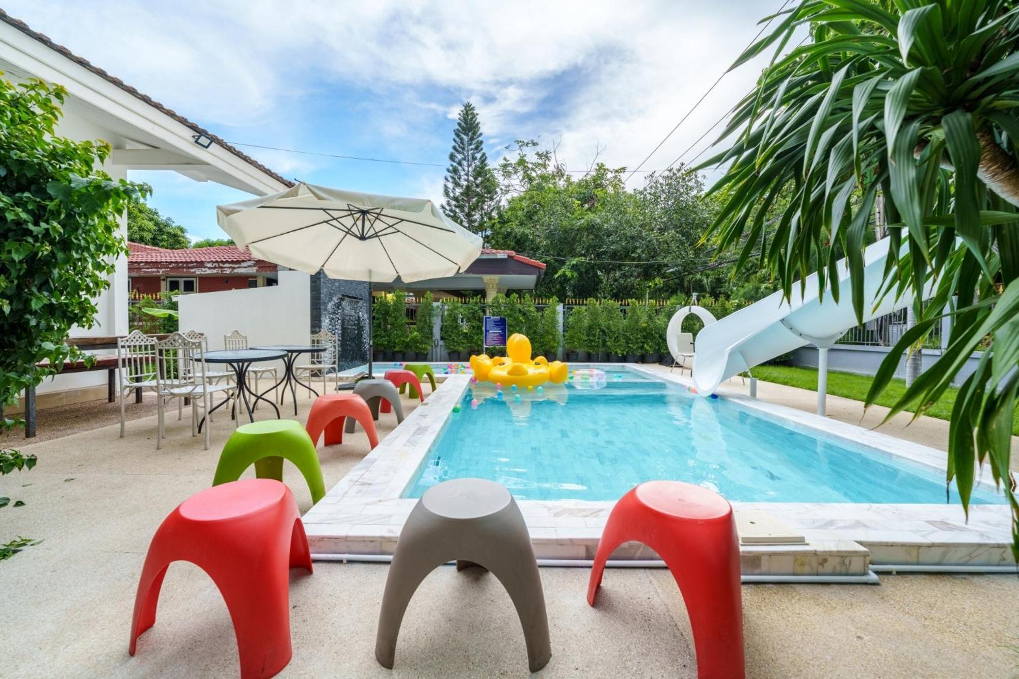 Navin Premiere Pool Jomtien Beach