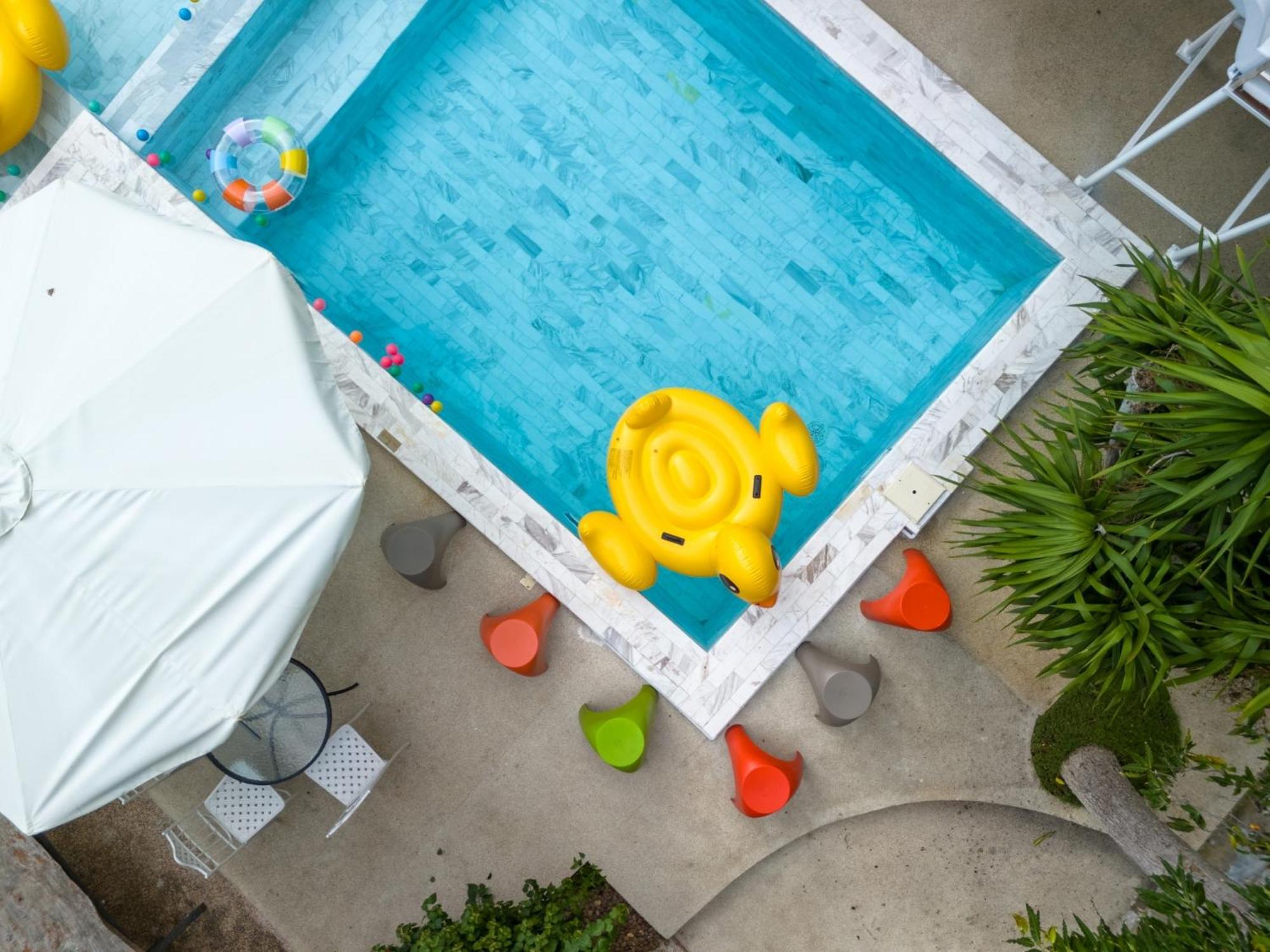 Navin Premiere Pool