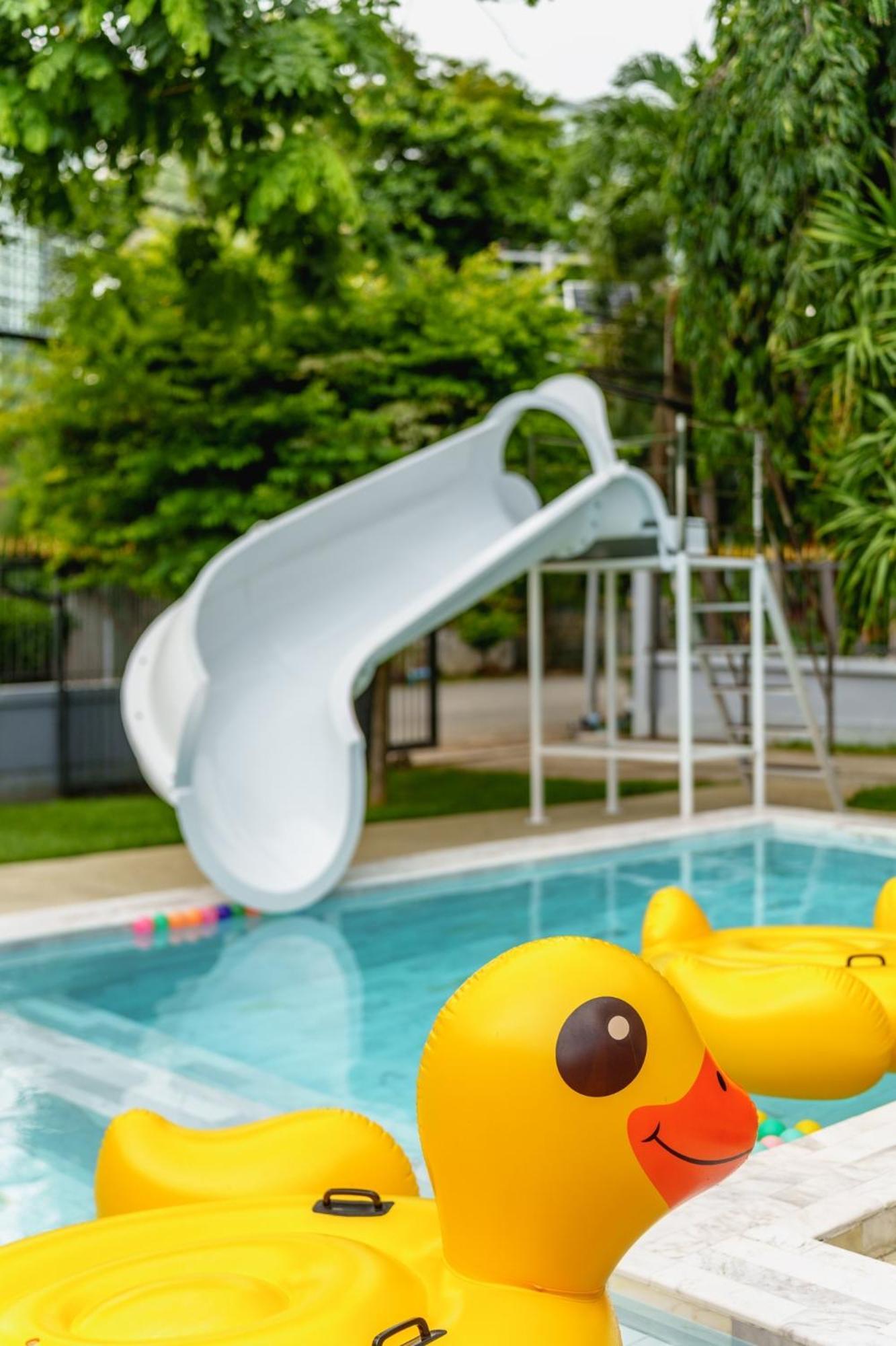 Navin Premiere Pool Jomtien Beach