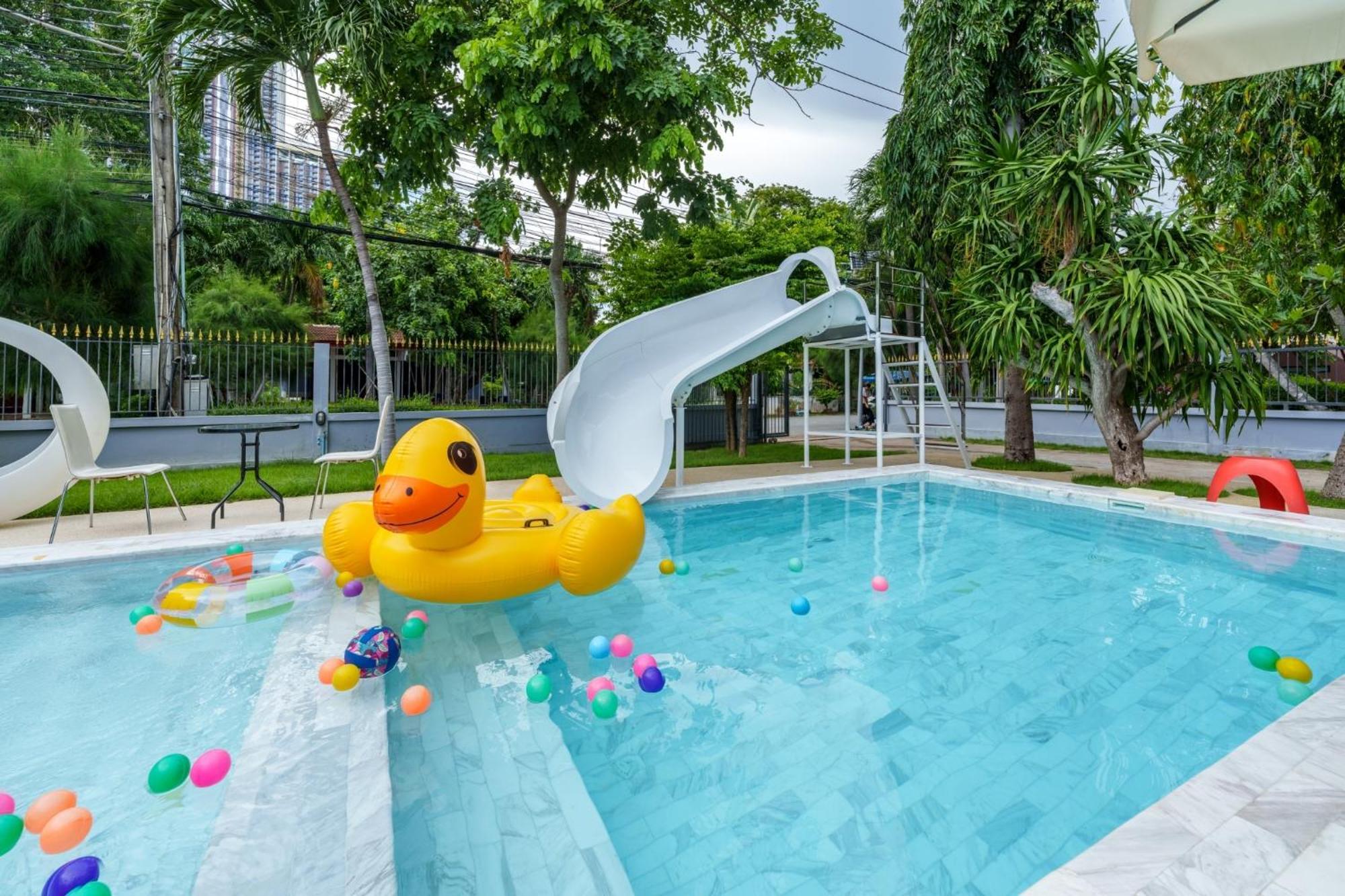 Navin Premiere Pool Villa