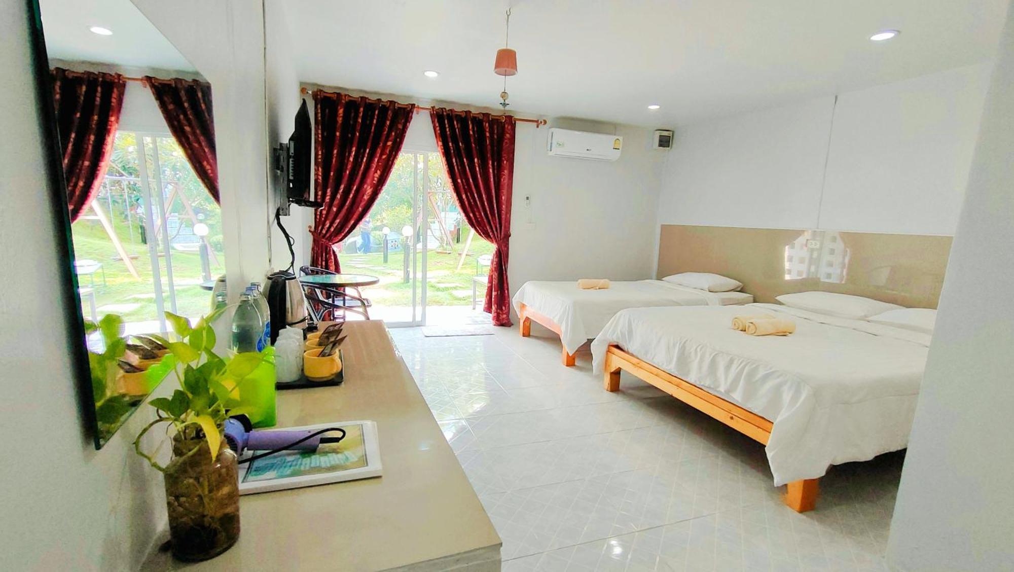 Baan Mai Hom Suan Phueng