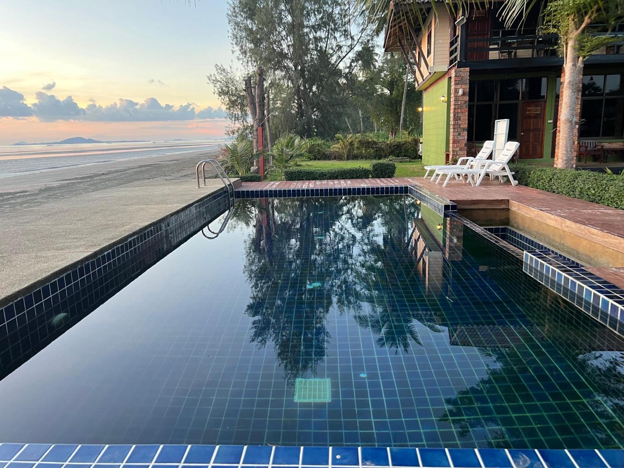 Hotel The Chevalley Satun