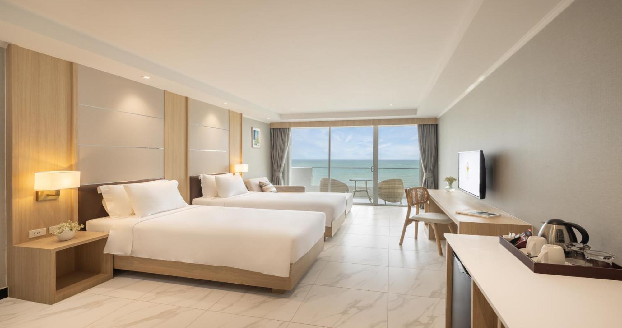 Eastin Hotel 4*