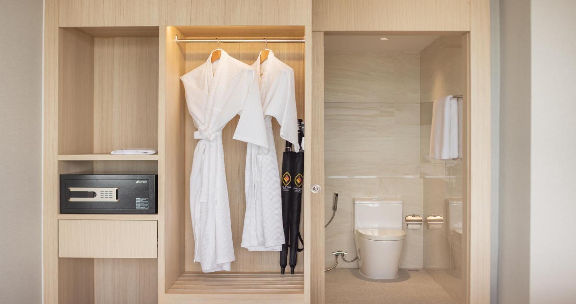 Eastin Hotel 4*