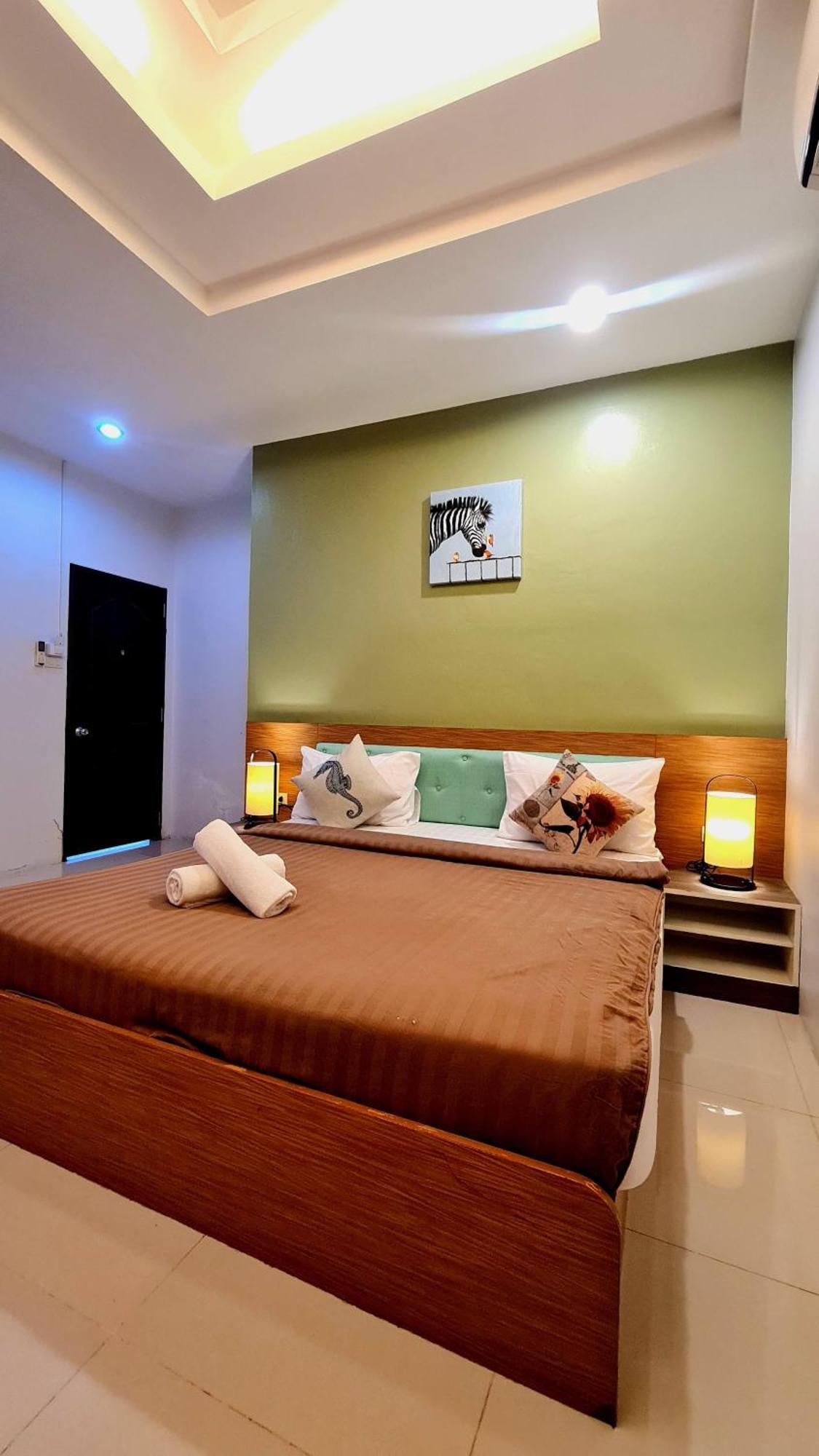 Aparthotel Samed Port View
