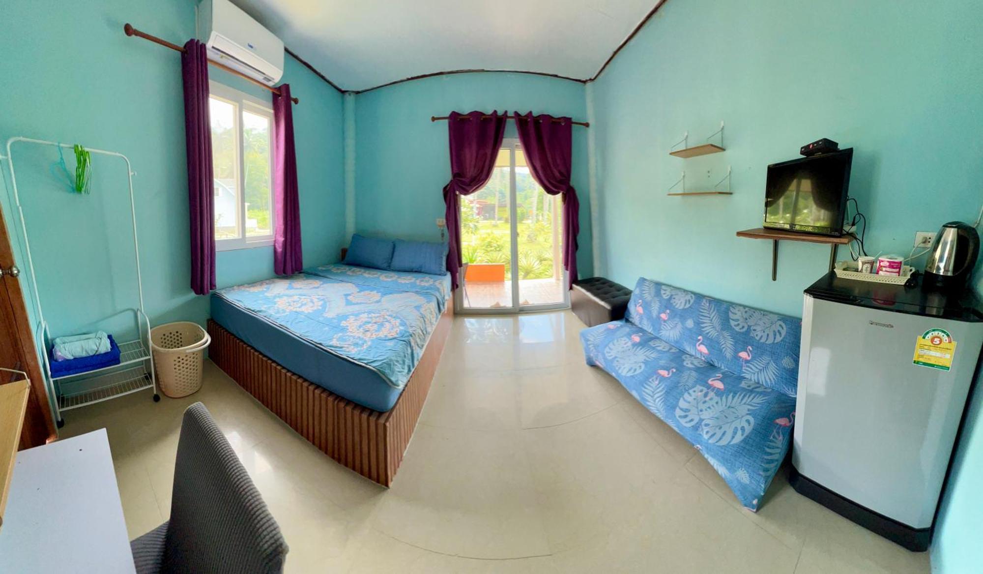 Resort Lee Red House