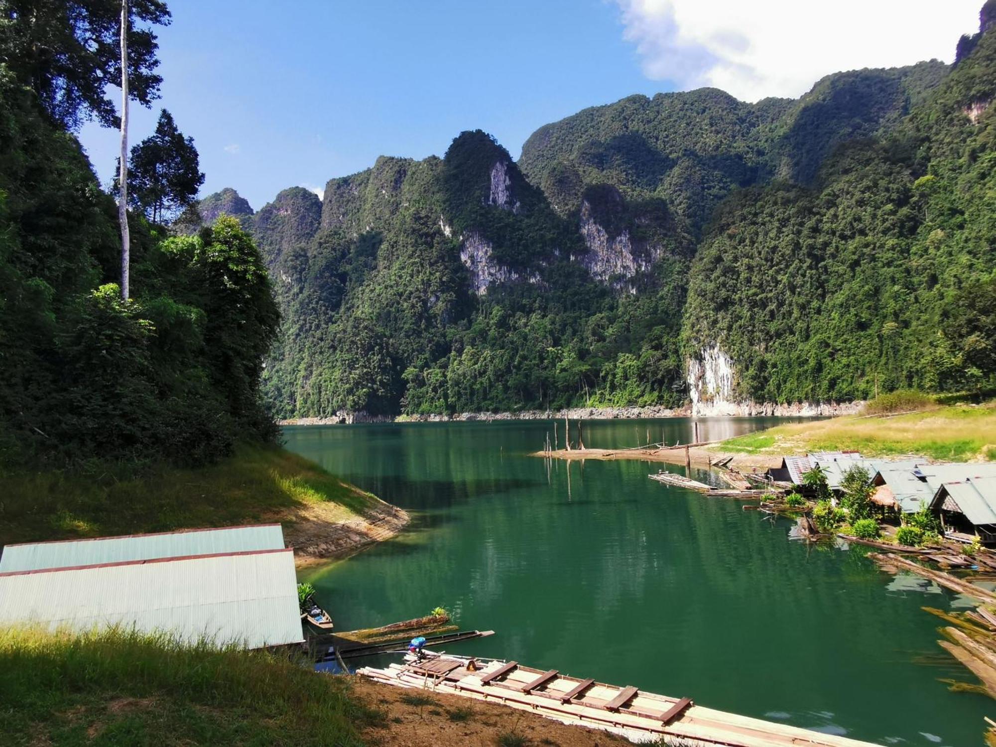 Khao Sok Country Hotel 2*