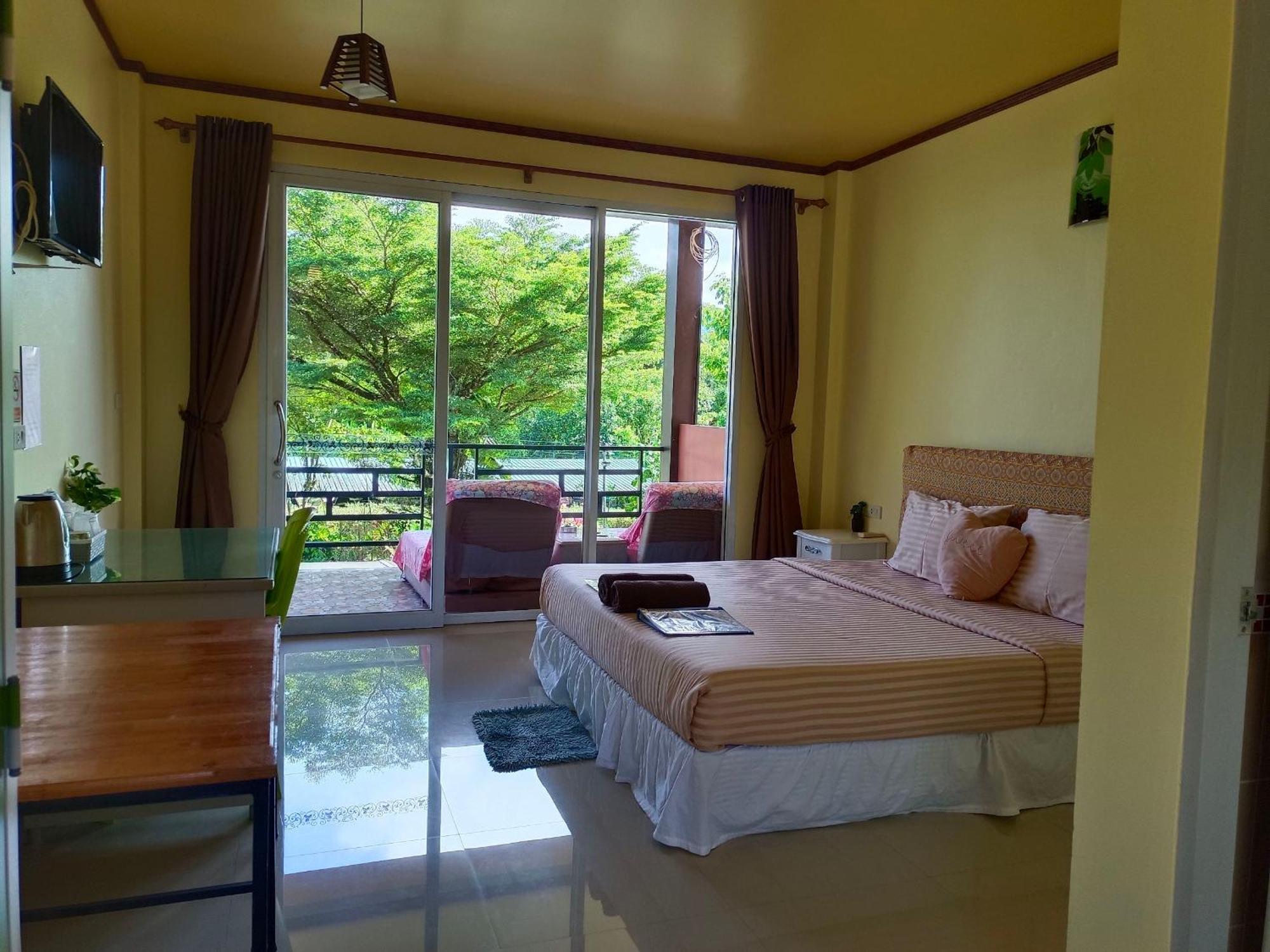 Hotel Khao Sok Country