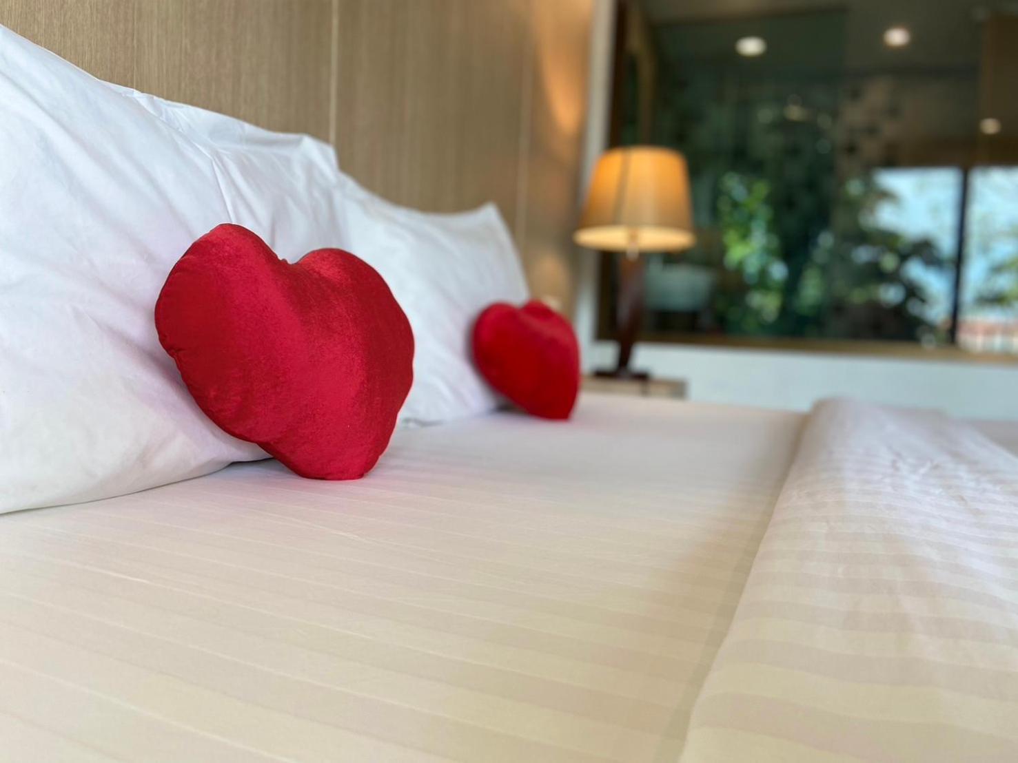 A Deluxe Hotel 2*