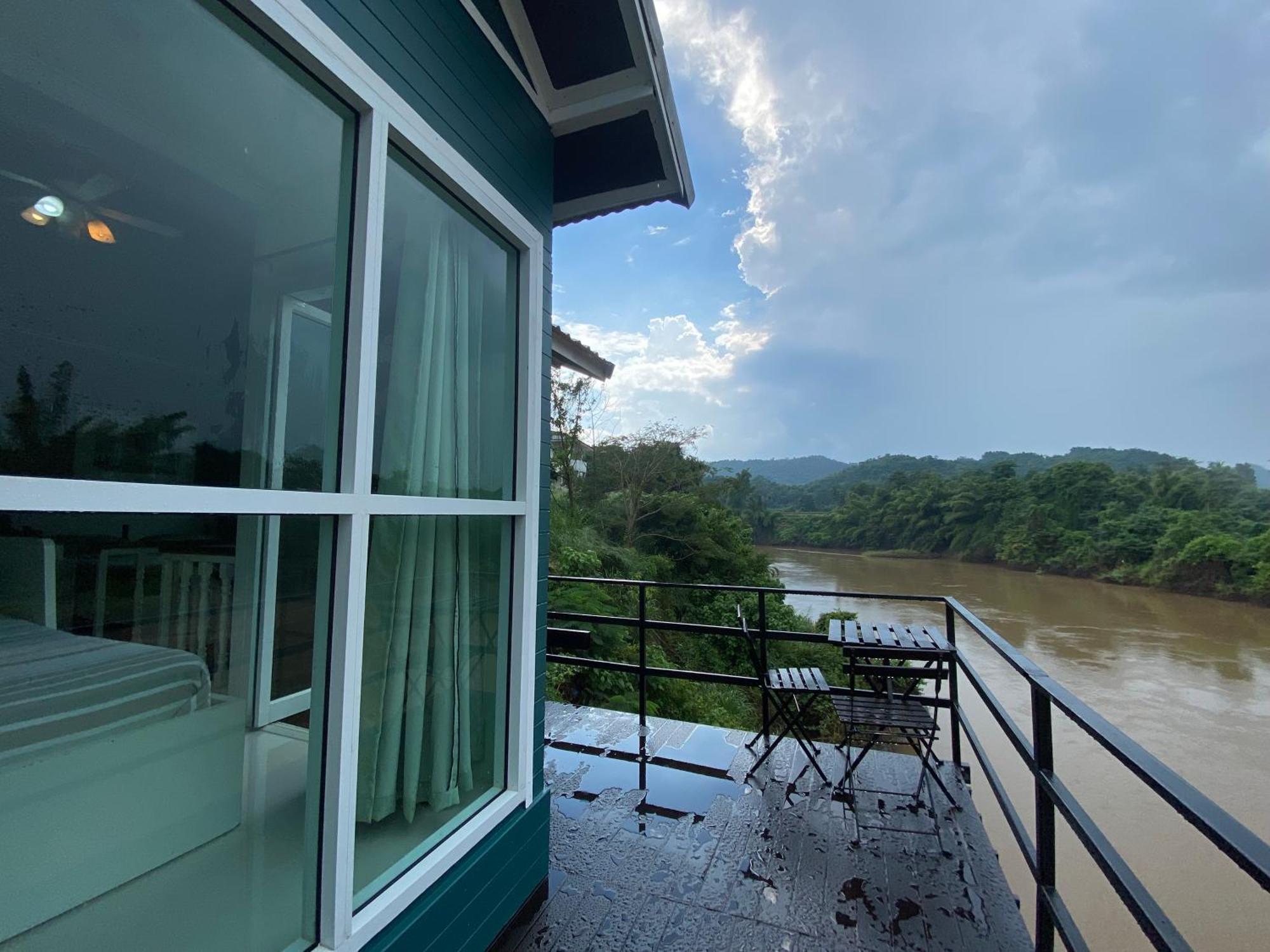 Jung Ja Hut Guest house Sai Yok