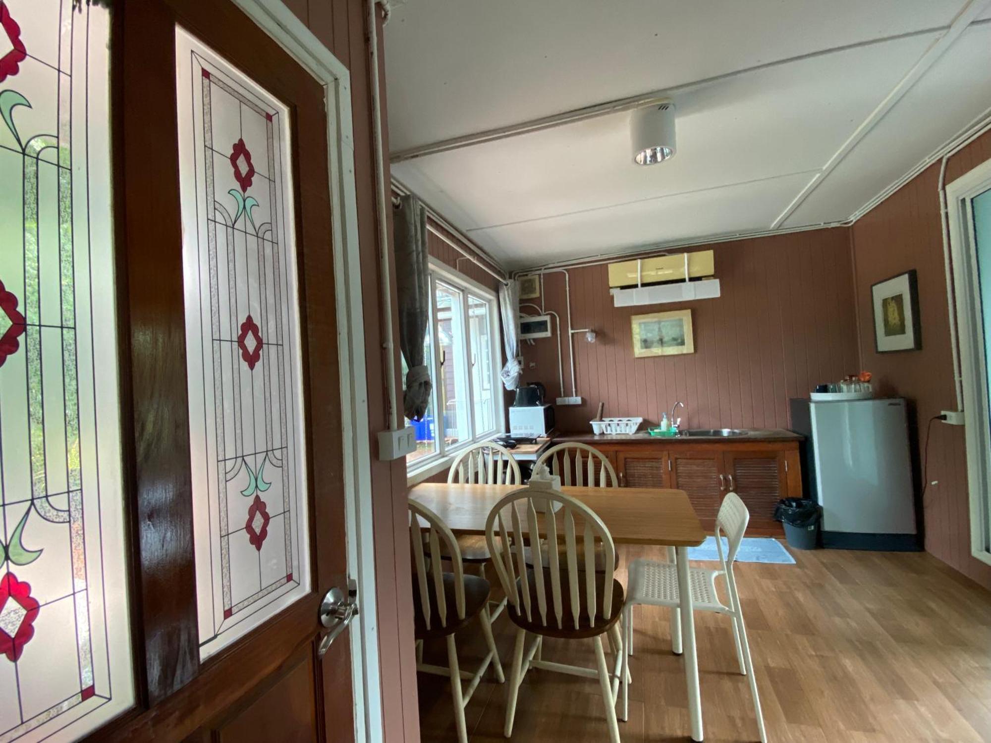 Jung Ja Hut Guest house 2*