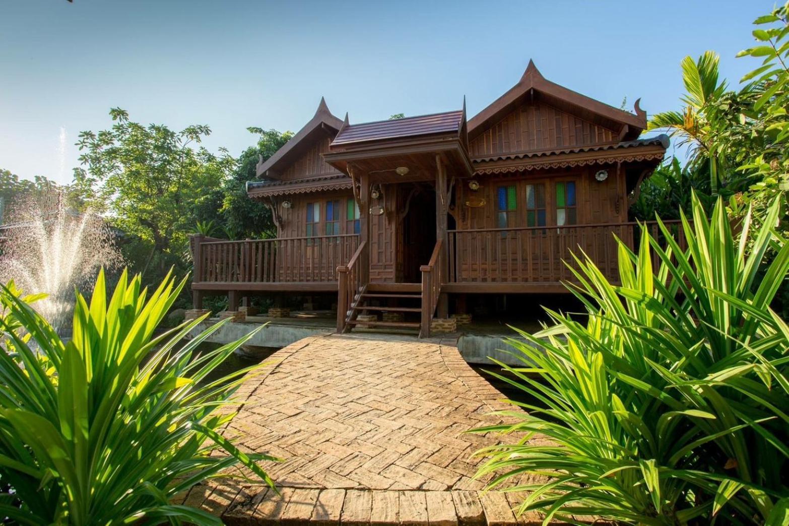 Suksatan Resort *