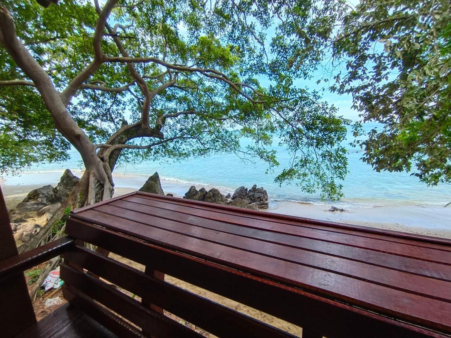 Guest house Kohjum Seafront 2*