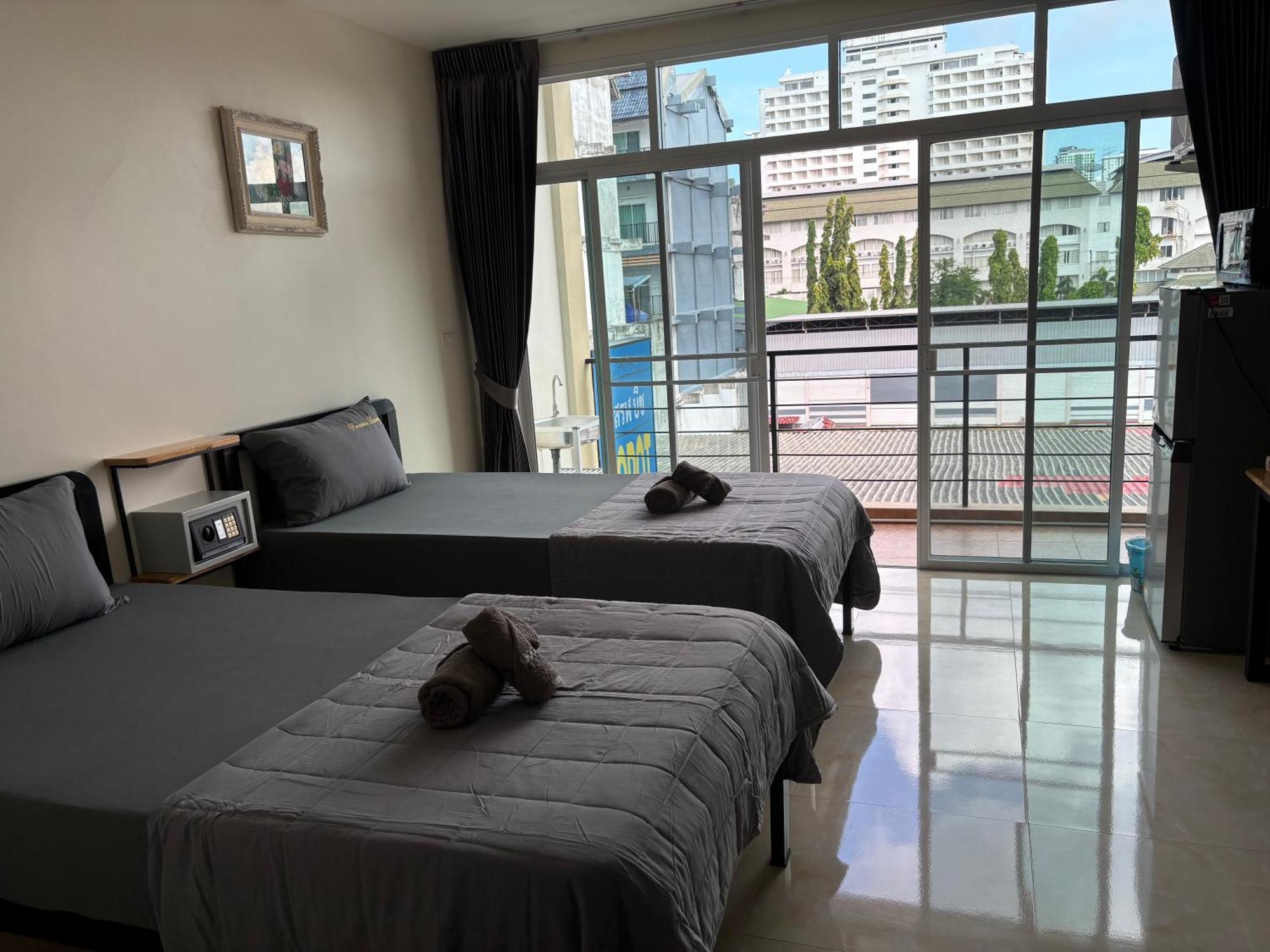 Dx Group Hotel-new Sorot House