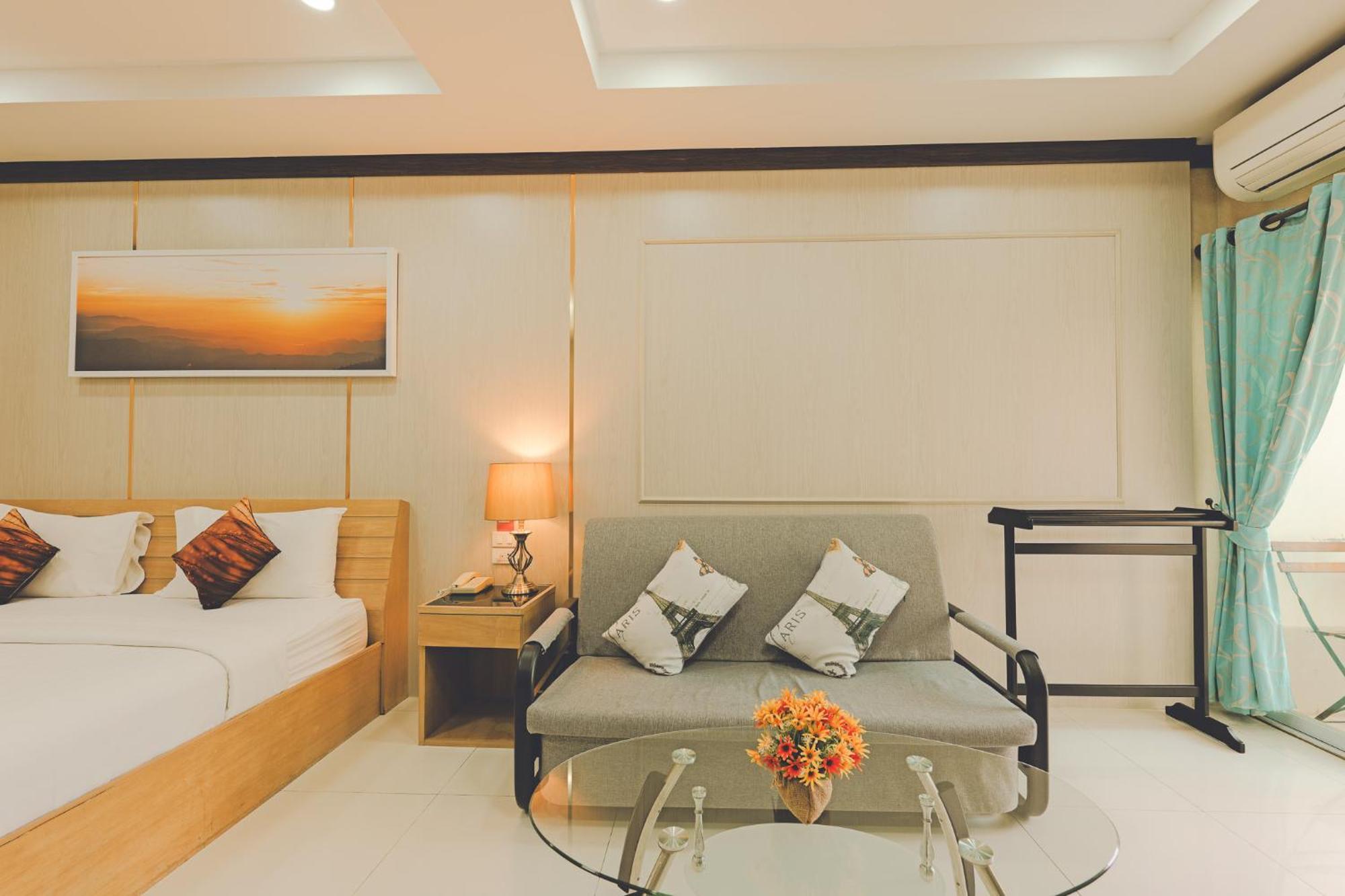 Au Place Hotel 4*