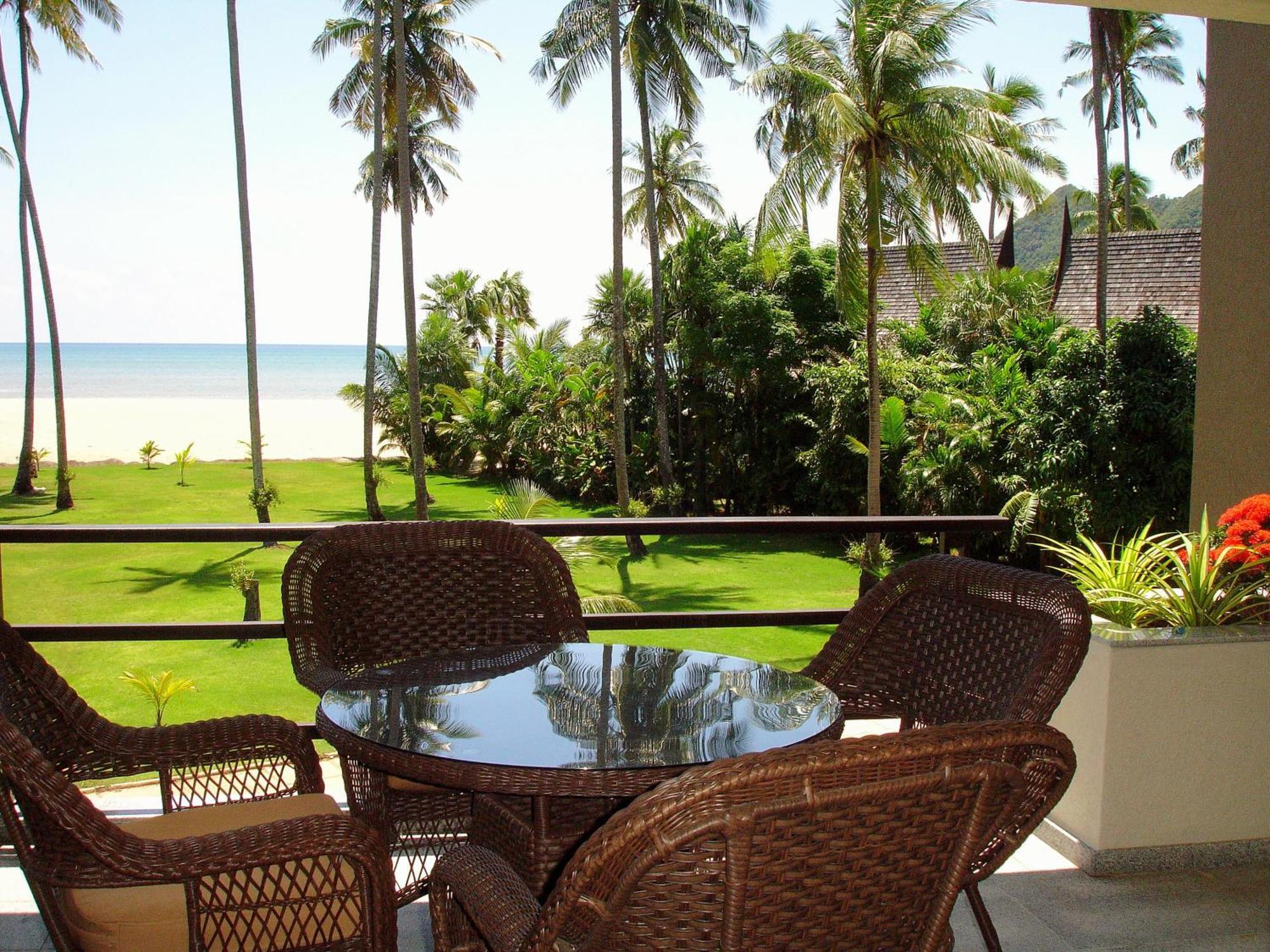 Blue Haven Bay 21d And Resort 4*