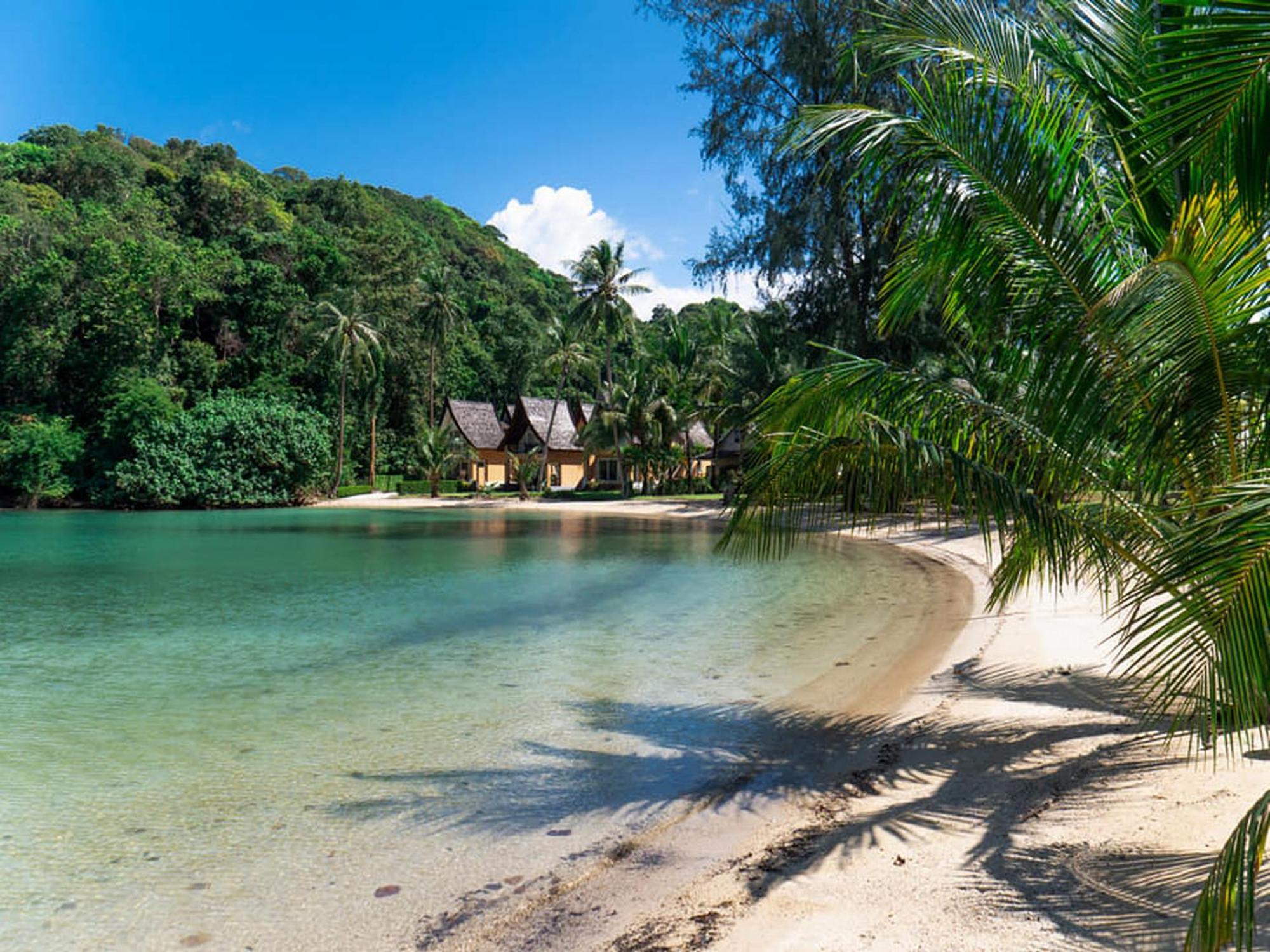 Blue Haven Bay 21d And Resort 4*