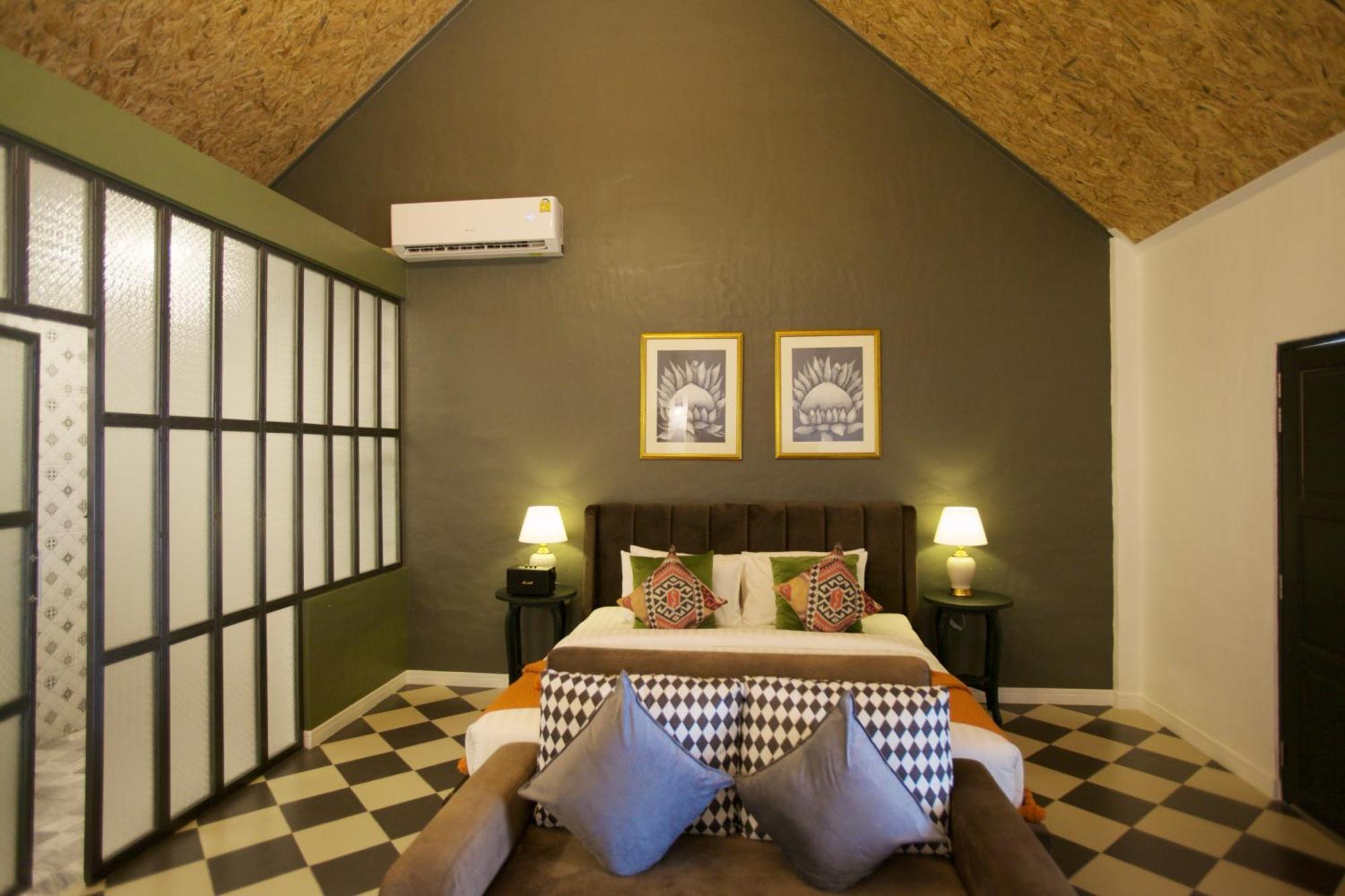 Resort Milky Bay 4*
