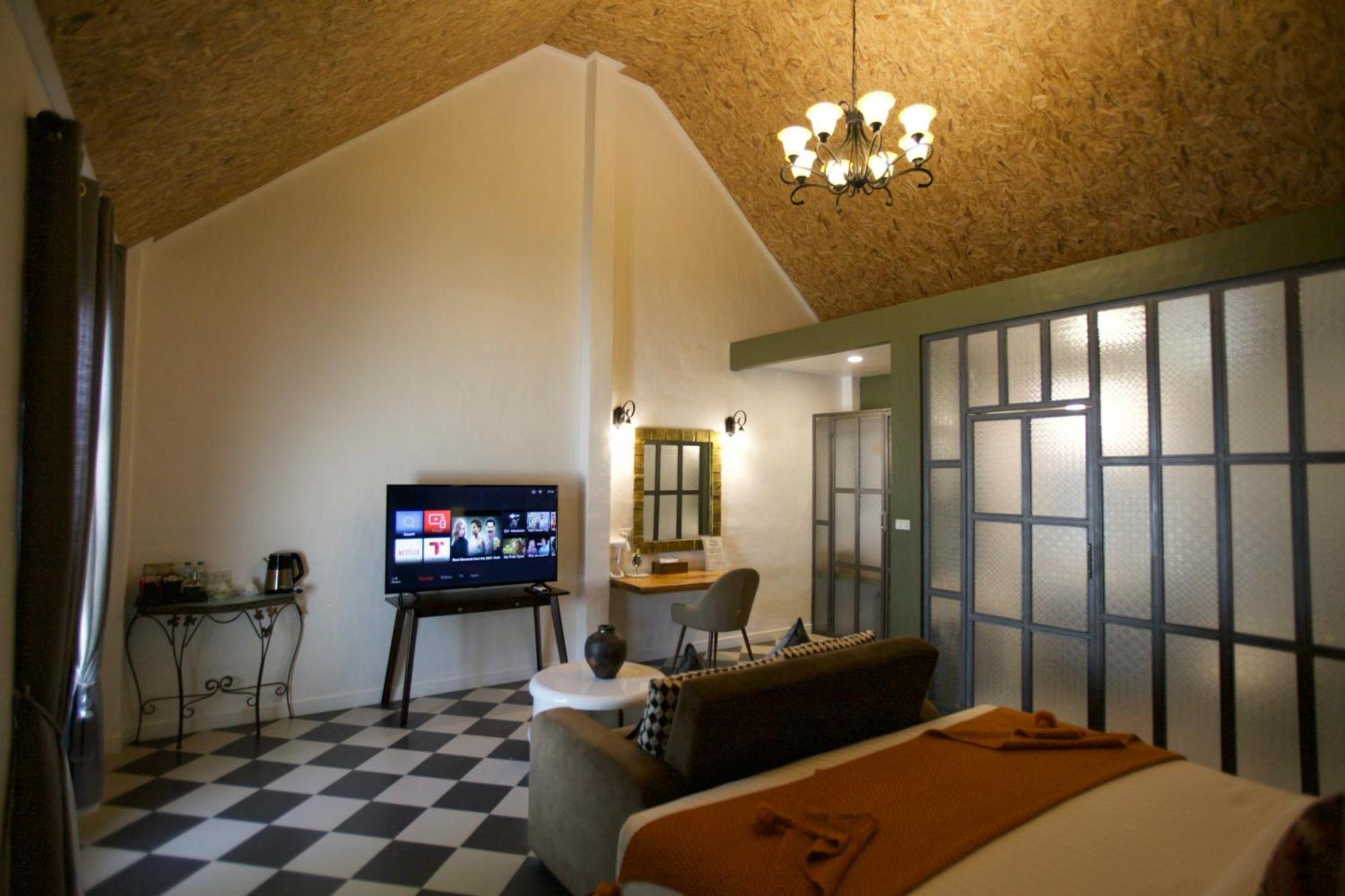 Milky Bay 4*