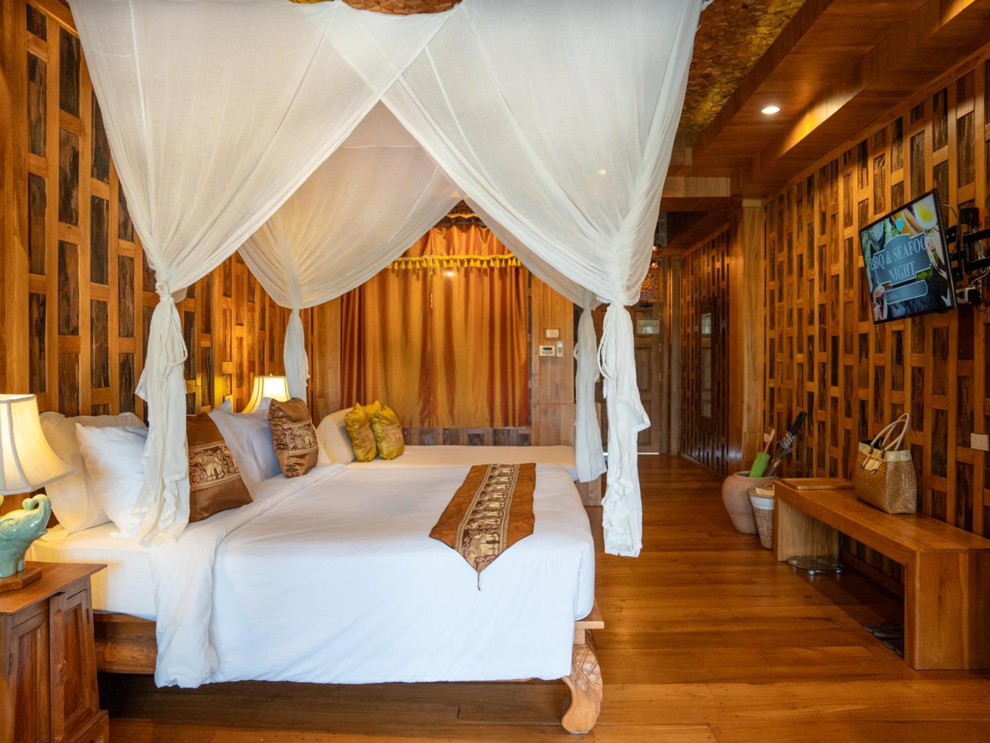Resort Santhiya Tree