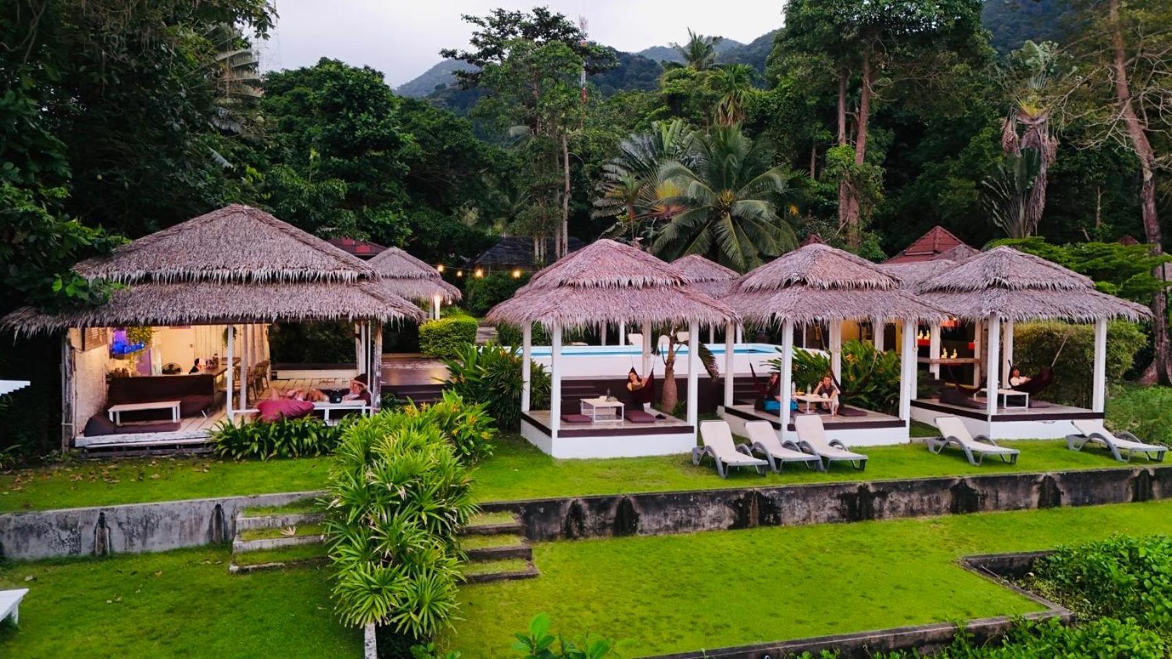 Paradise Resort