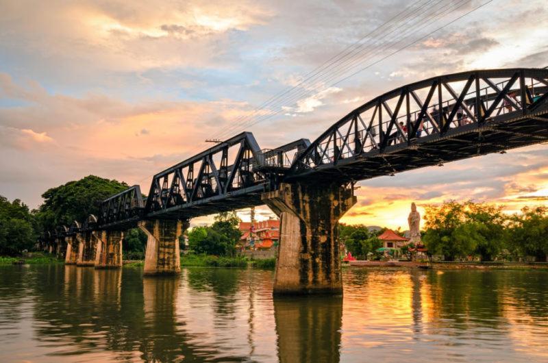 Hotel The Bridge 4*