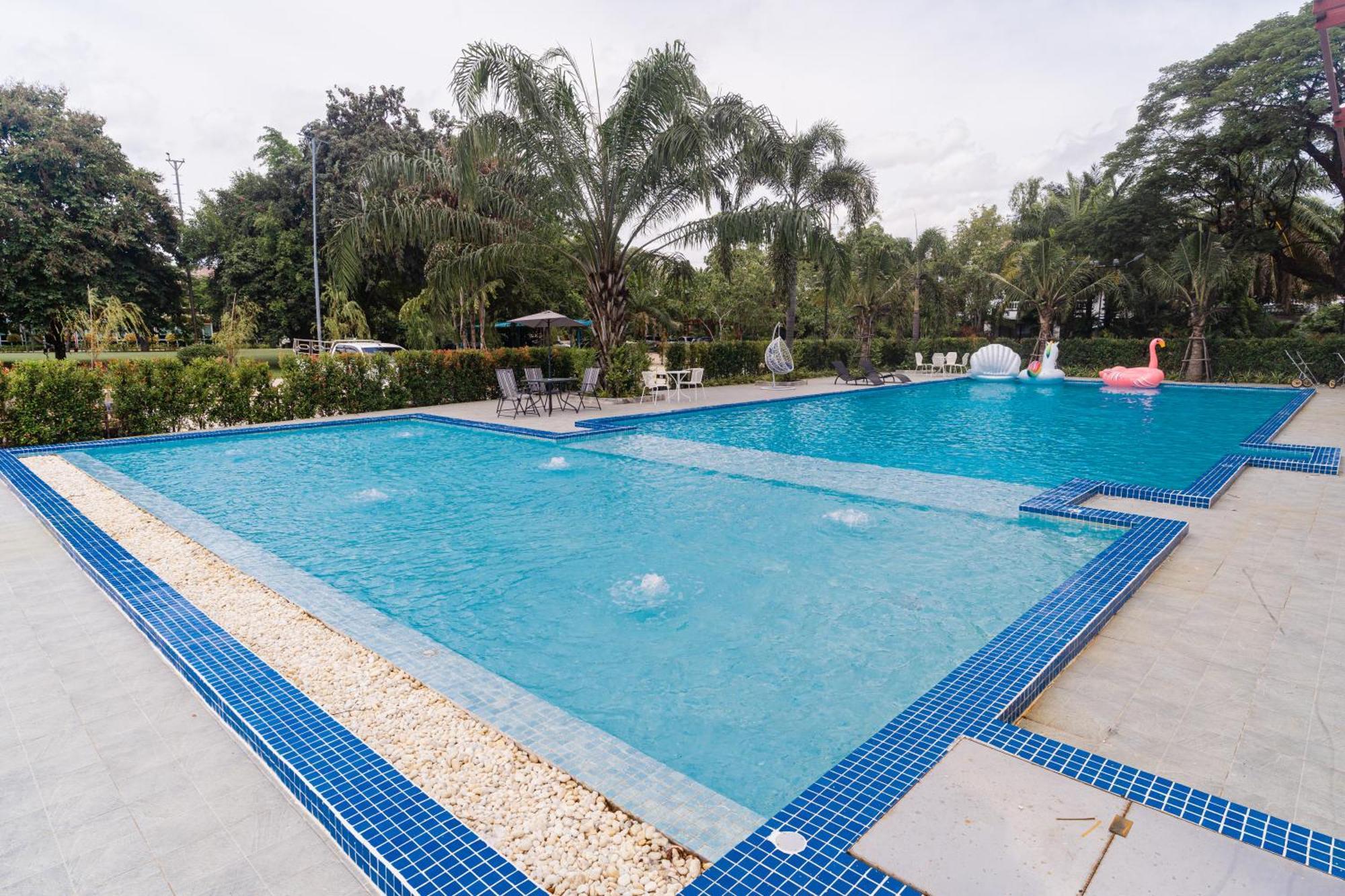 Hotel Baan Suan Khun Ta And Golf