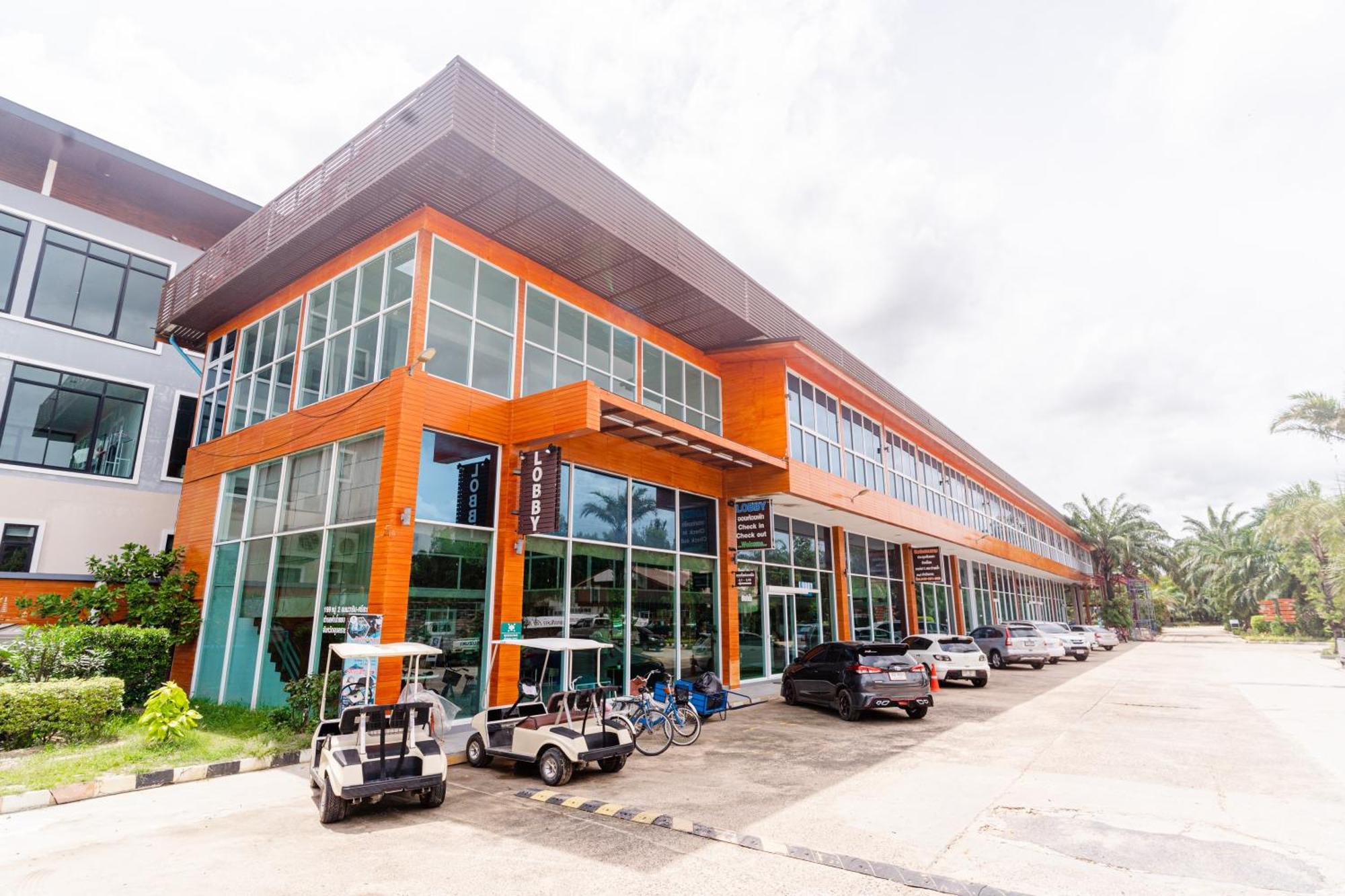 Hotel Baan Suan Khun Ta And Golf