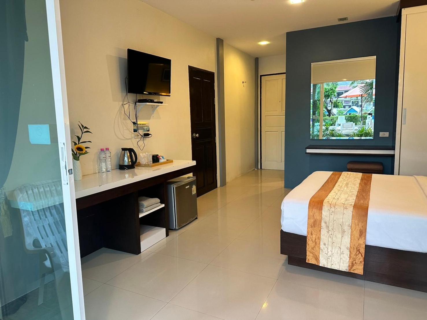 Gypsy Sea View Resort- Island Phi Phi Don