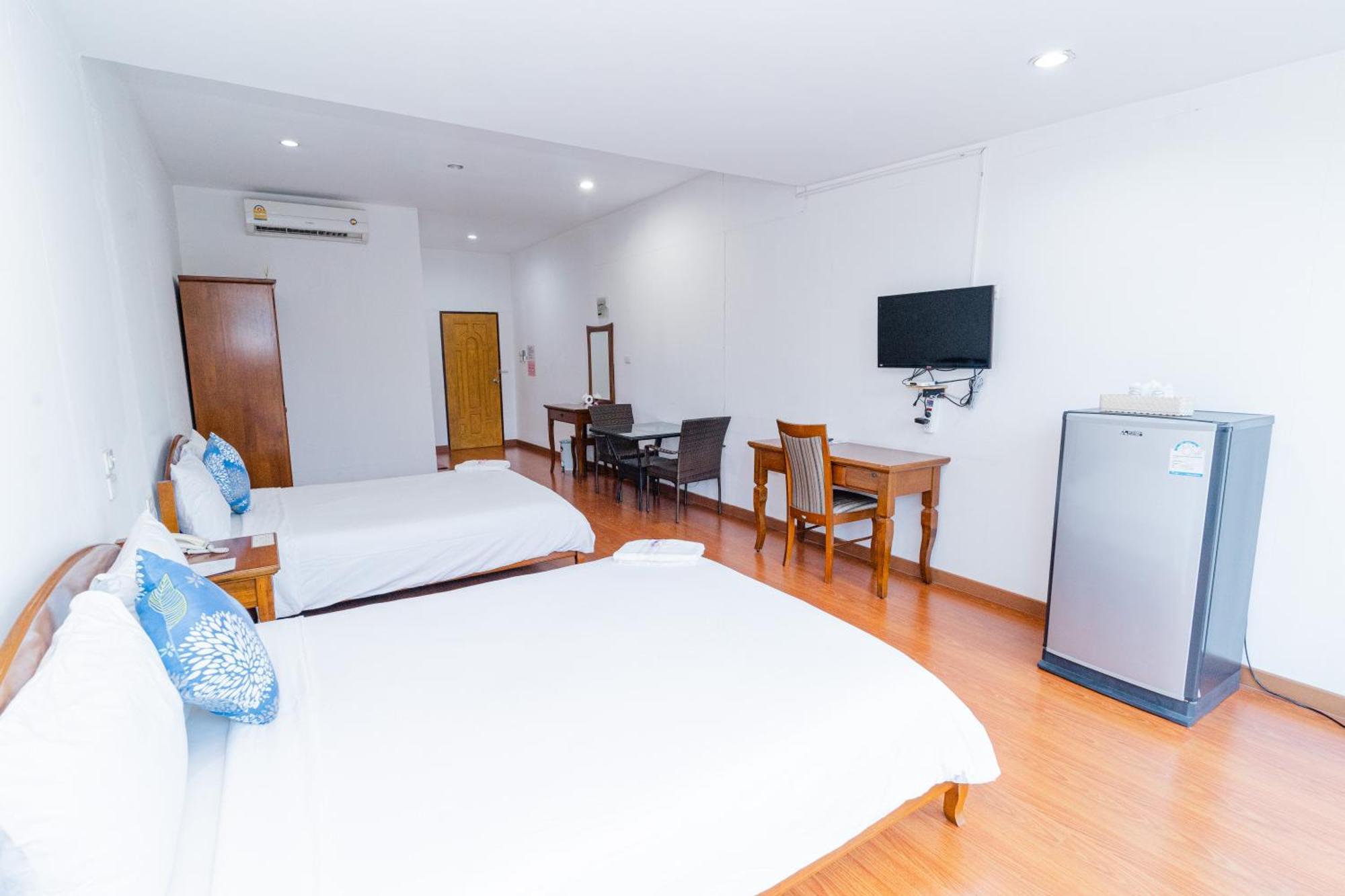 Baan Suan Khun Ta And Golf